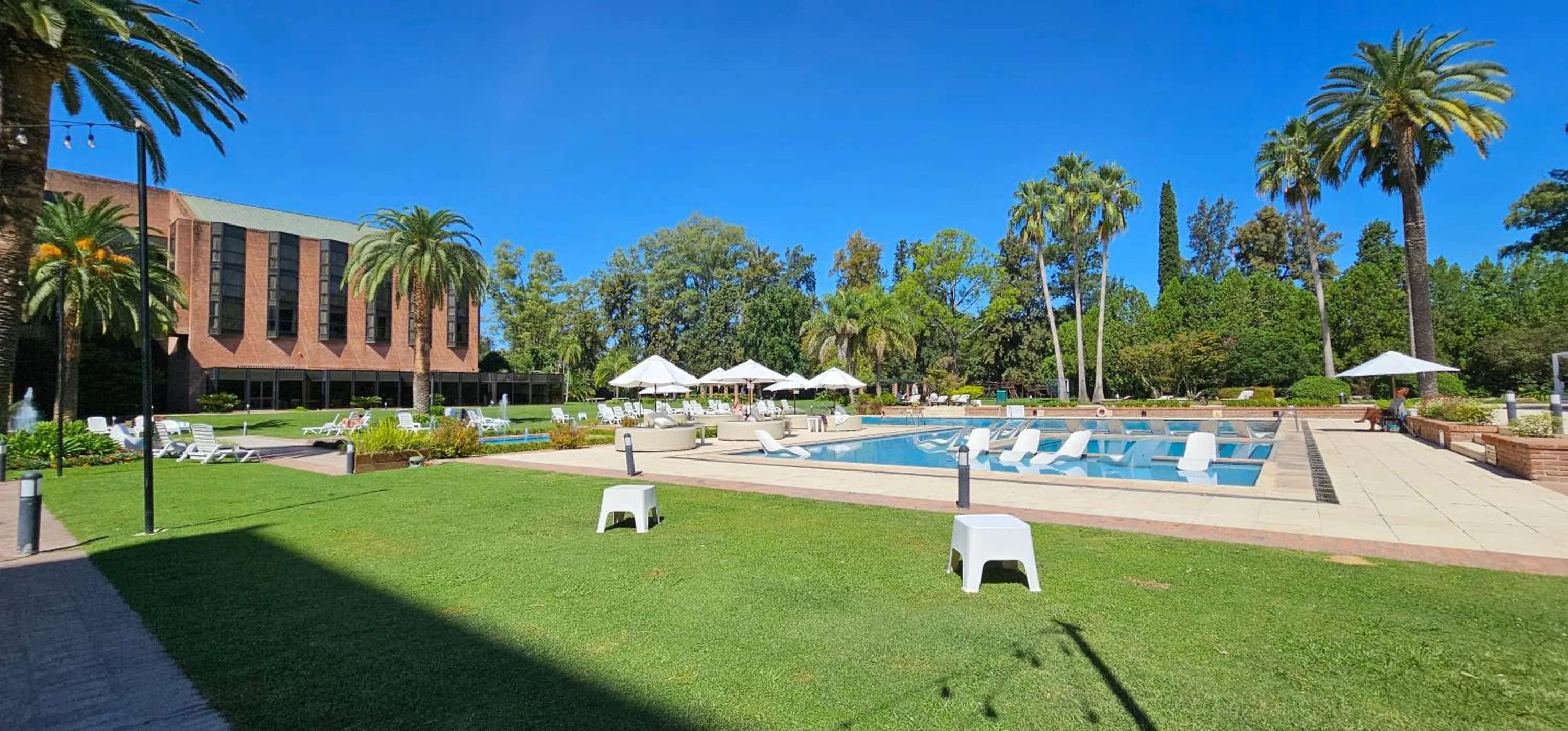 Day in Sheraton Pilar Hotel & Convention Center