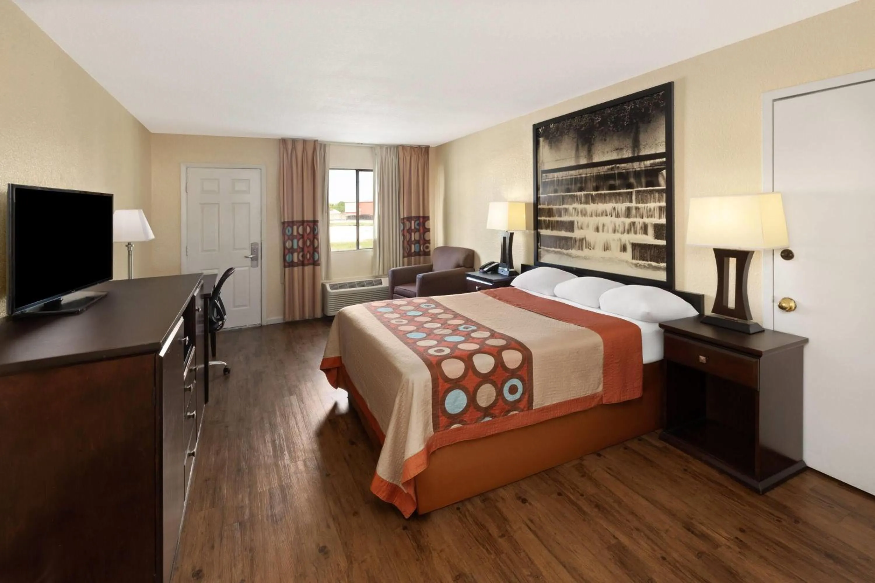 Photo of the whole room, Bed in Super 8 by Wyndham Temple S General Bruce