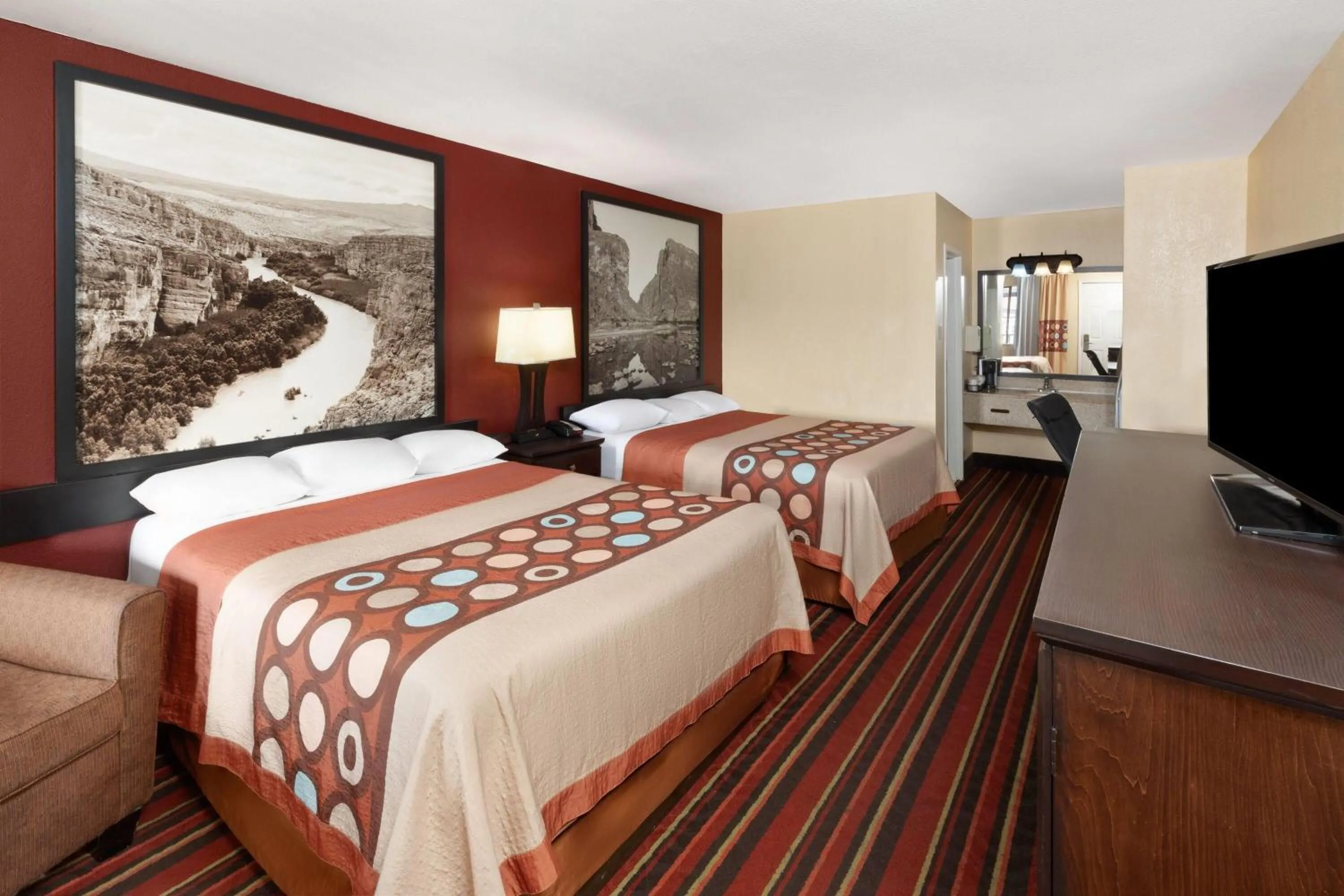 Photo of the whole room, Bed in Super 8 by Wyndham Temple S General Bruce