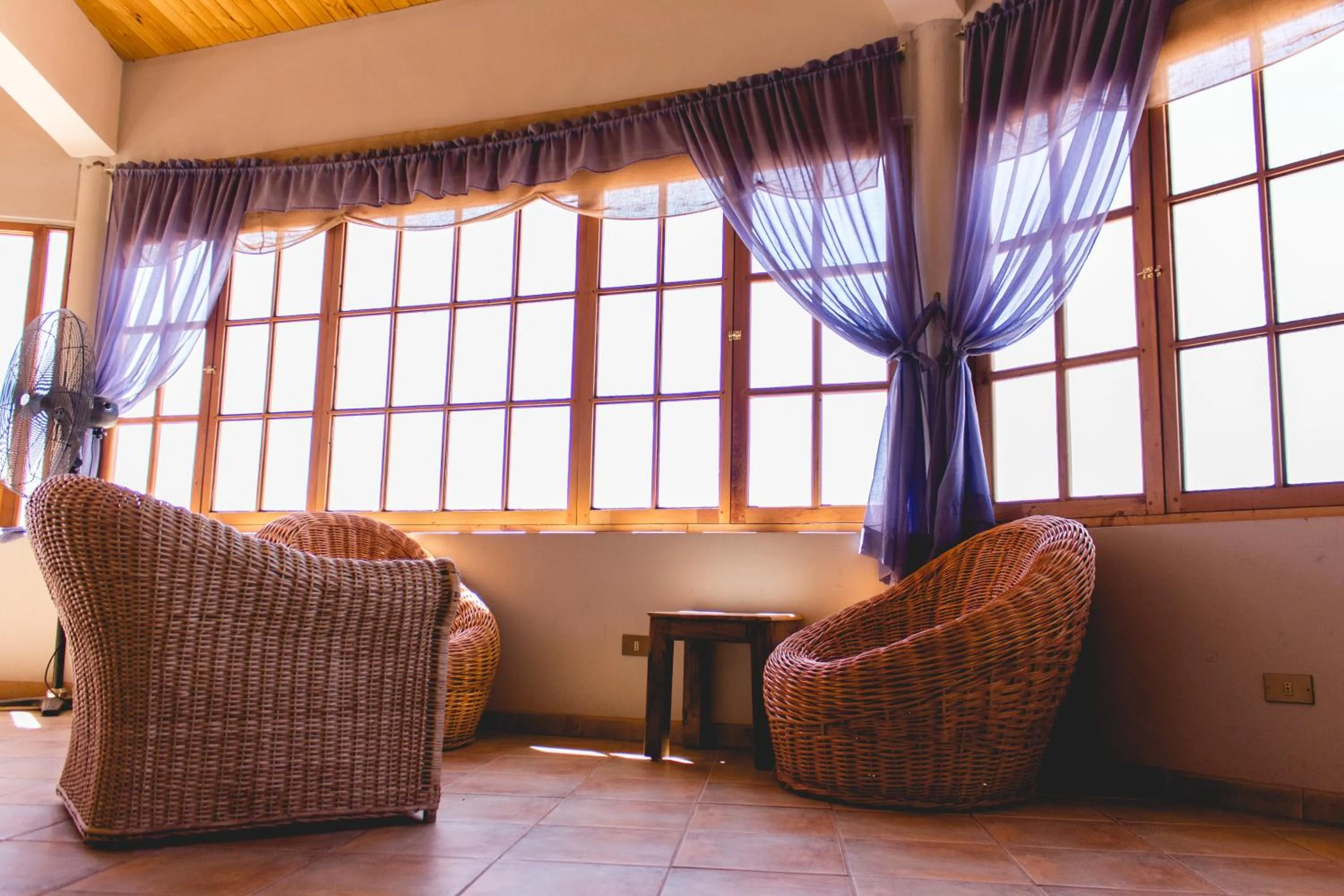 Restaurant/places to eat in Hotel Iorana Tolache