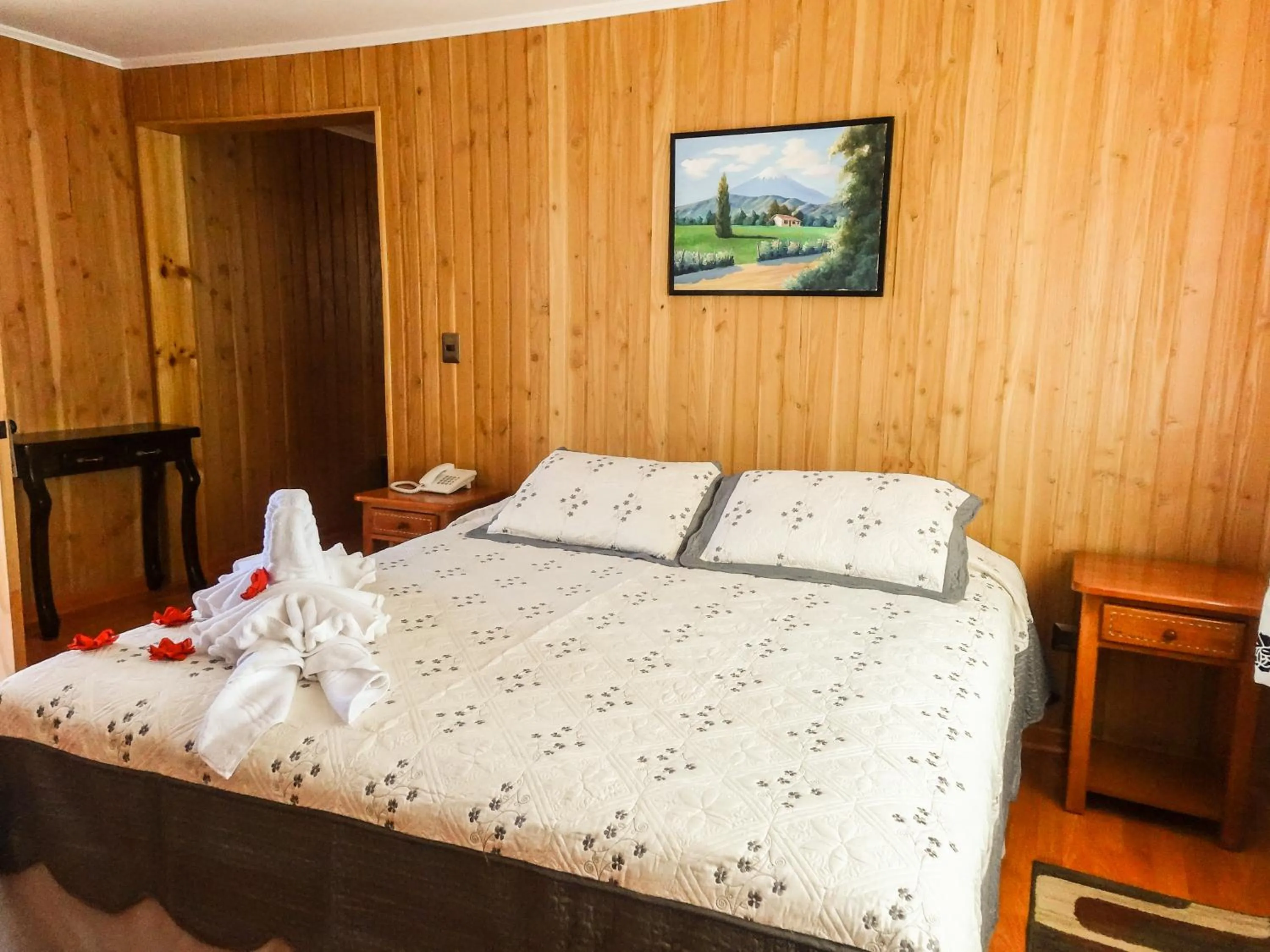 Bed in Hotel Iorana Tolache