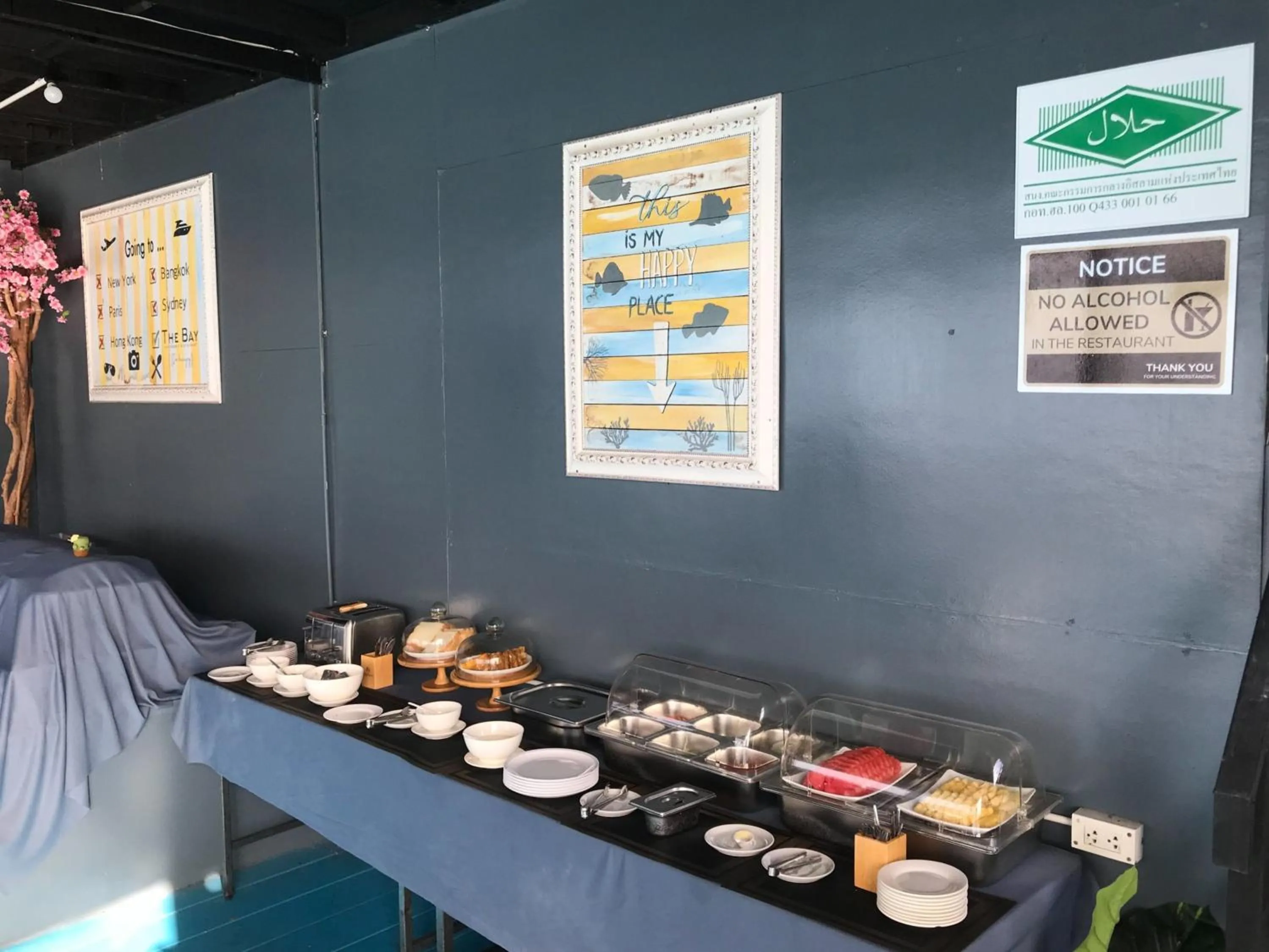 Food and drinks in Chareena Hill Beach Resort