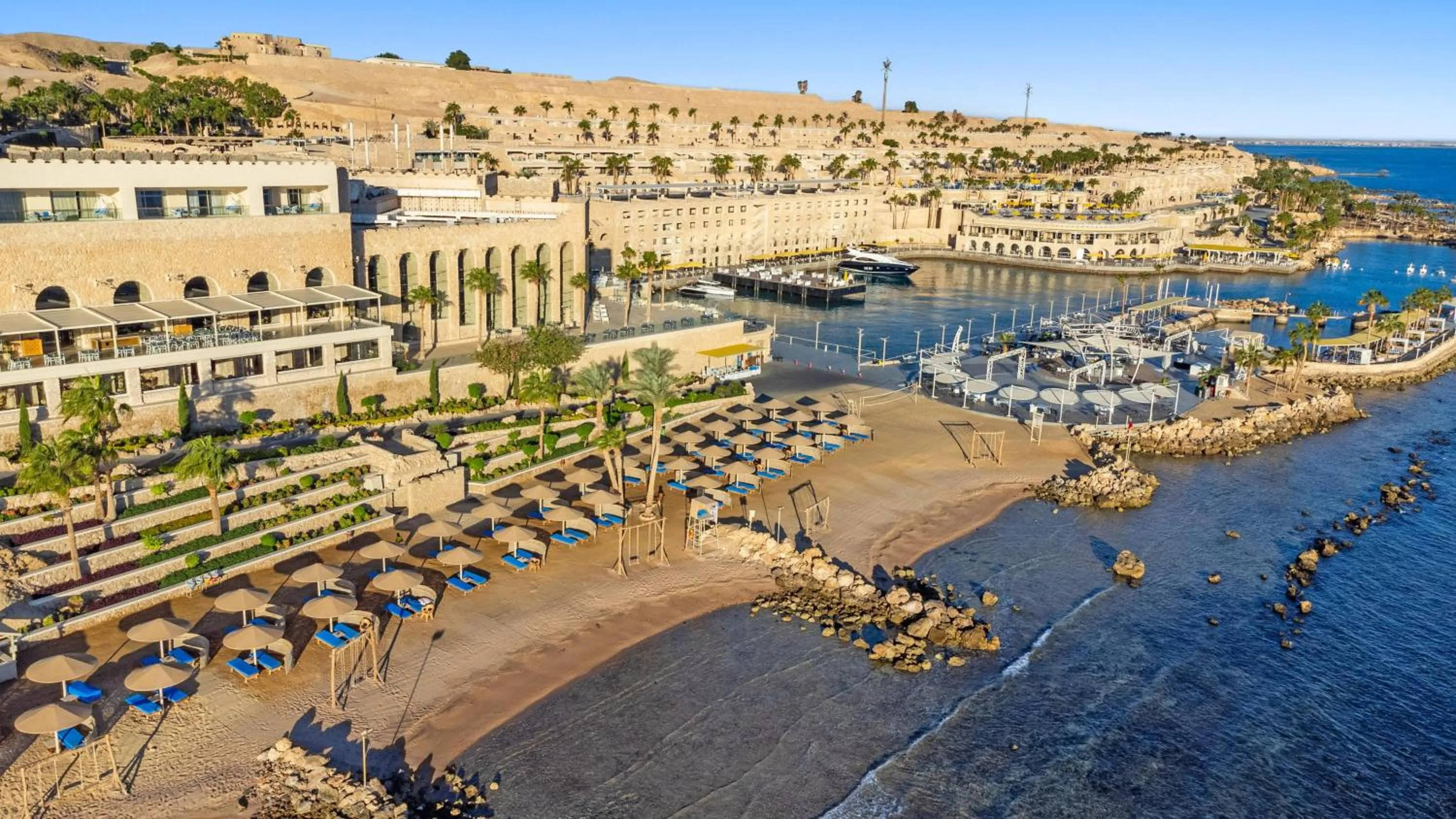 Beach in Pickalbatros Citadel Resort Sahl Hasheesh