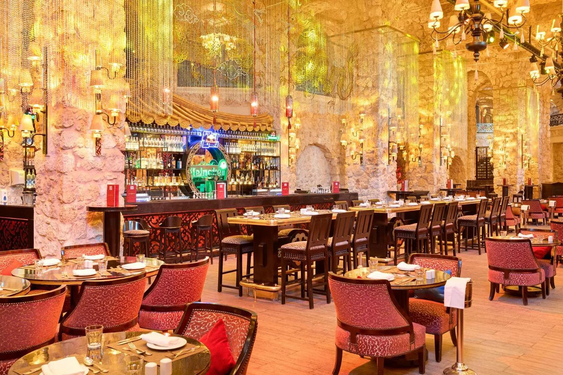 Lounge or bar in Pickalbatros Citadel Resort Sahl Hasheesh