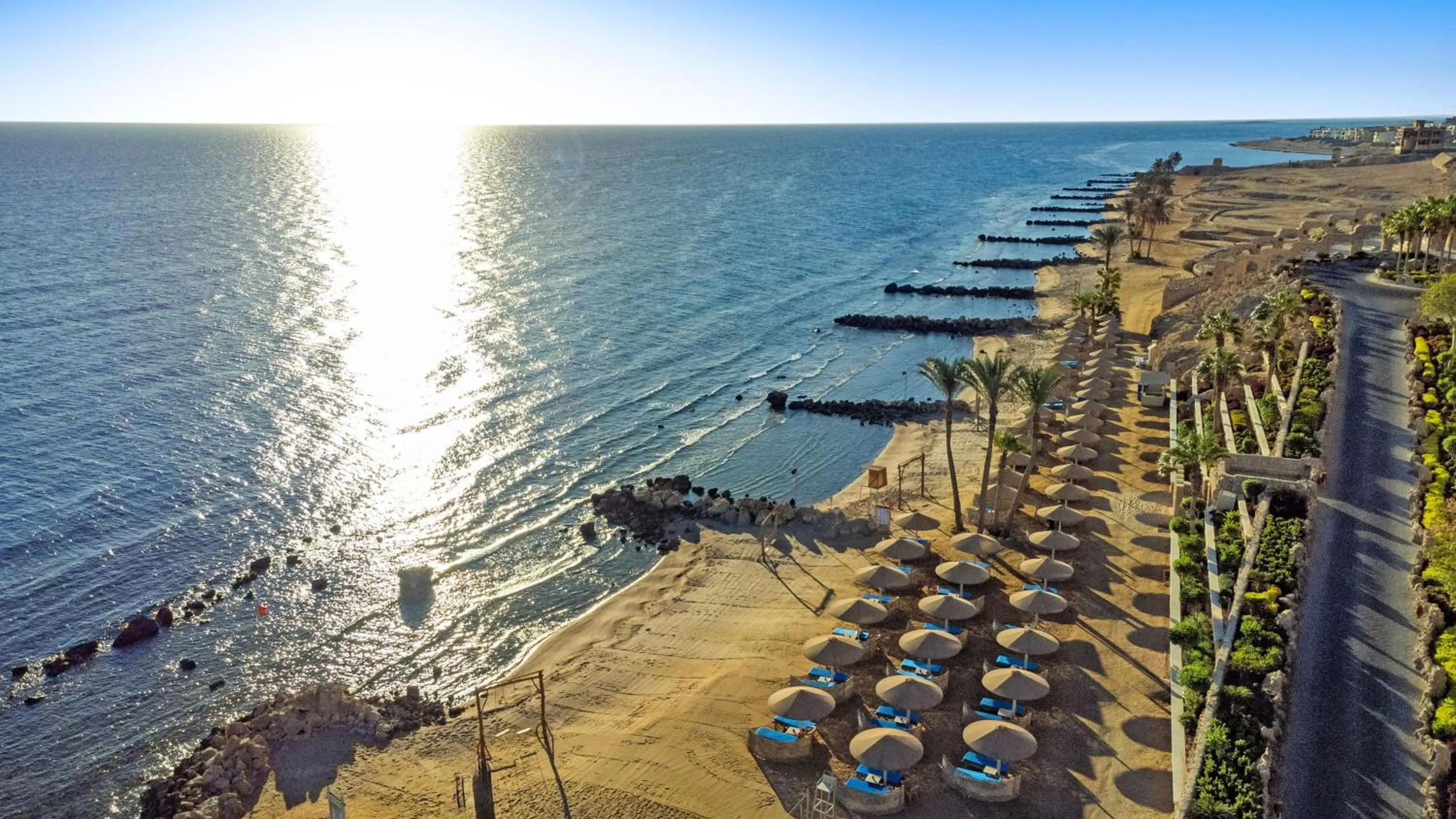 Beach in Pickalbatros Citadel Resort Sahl Hasheesh