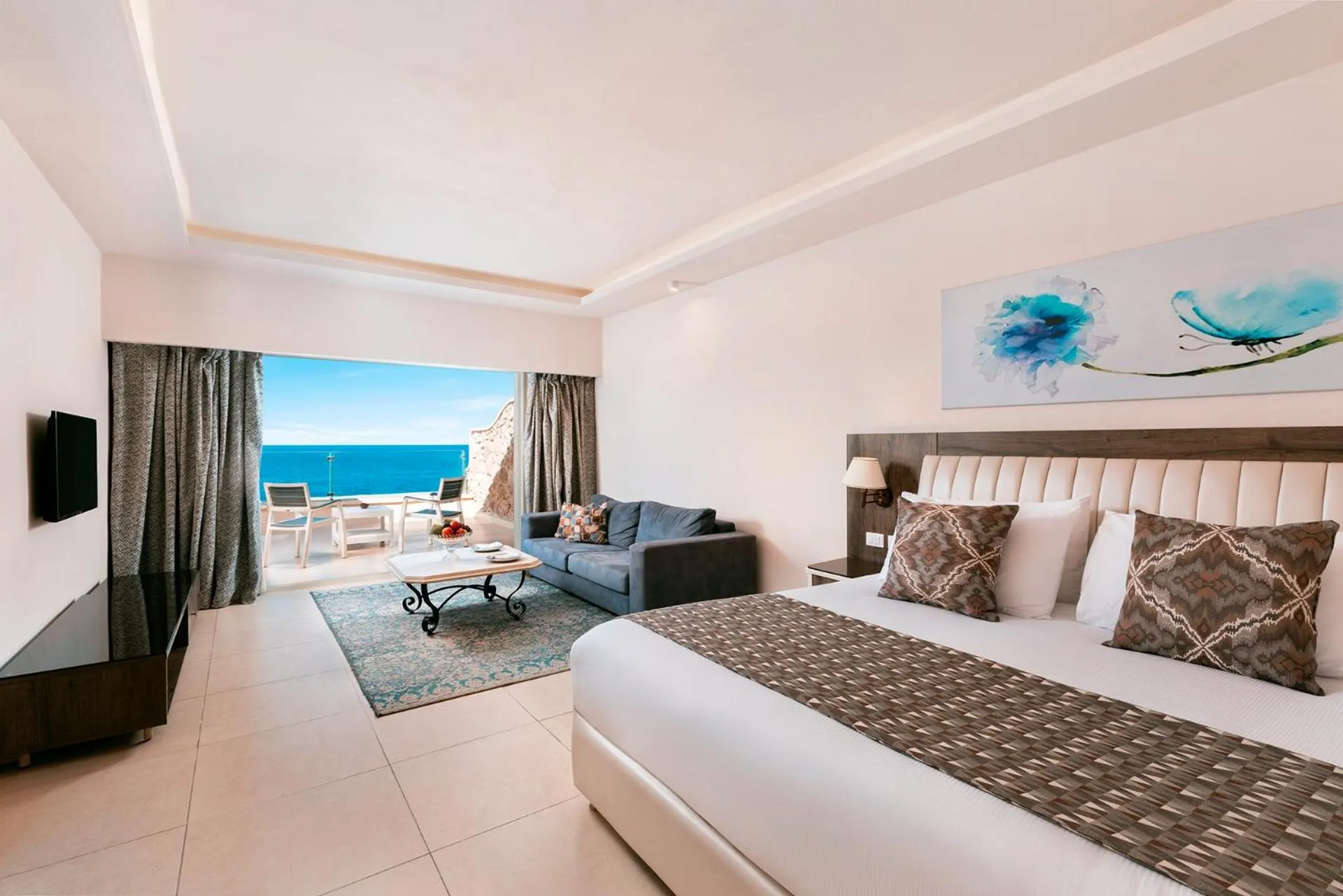 Bed in Pickalbatros Citadel Resort Sahl Hasheesh