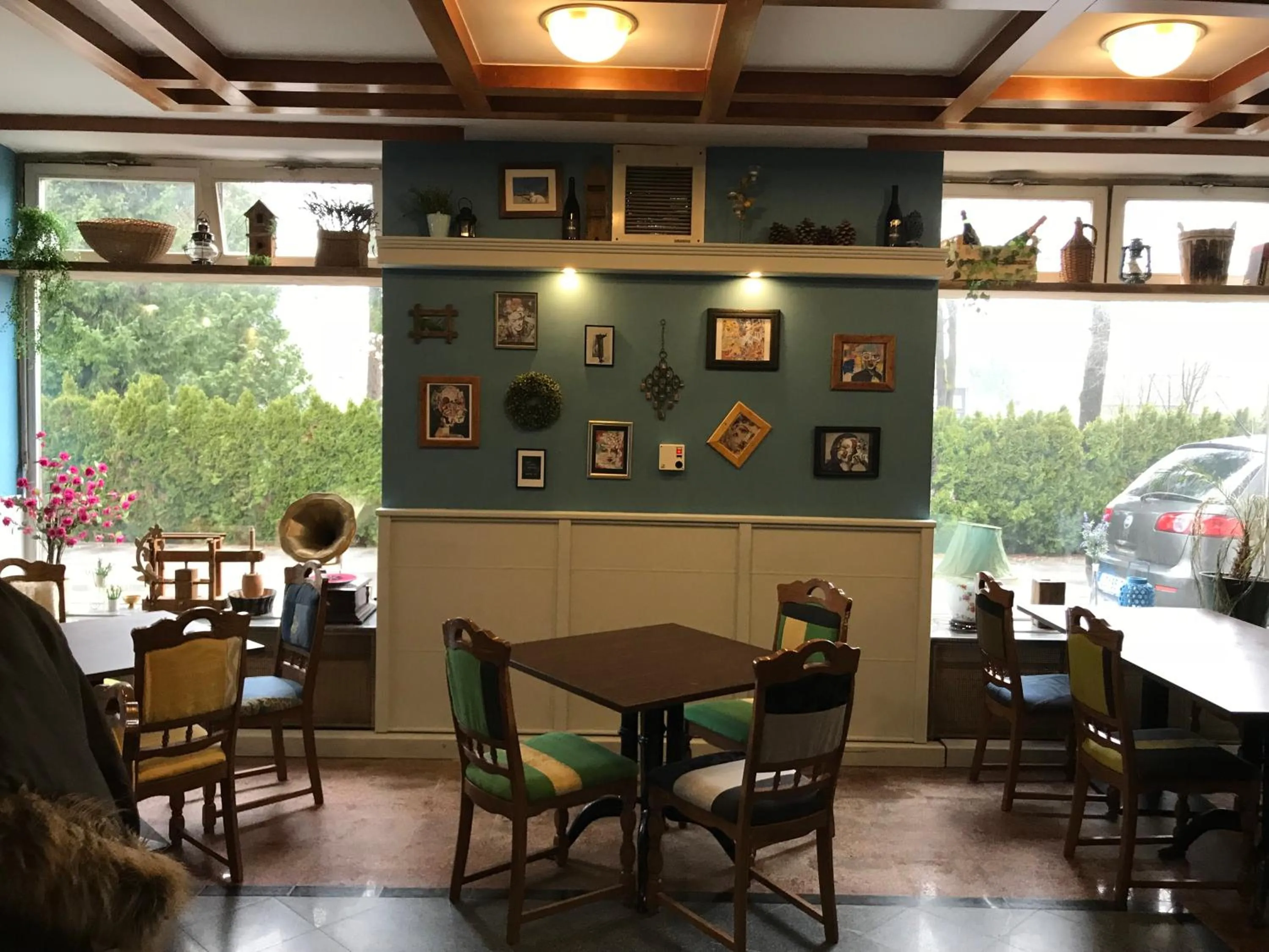 Restaurant/places to eat in Guest House Park Žibert