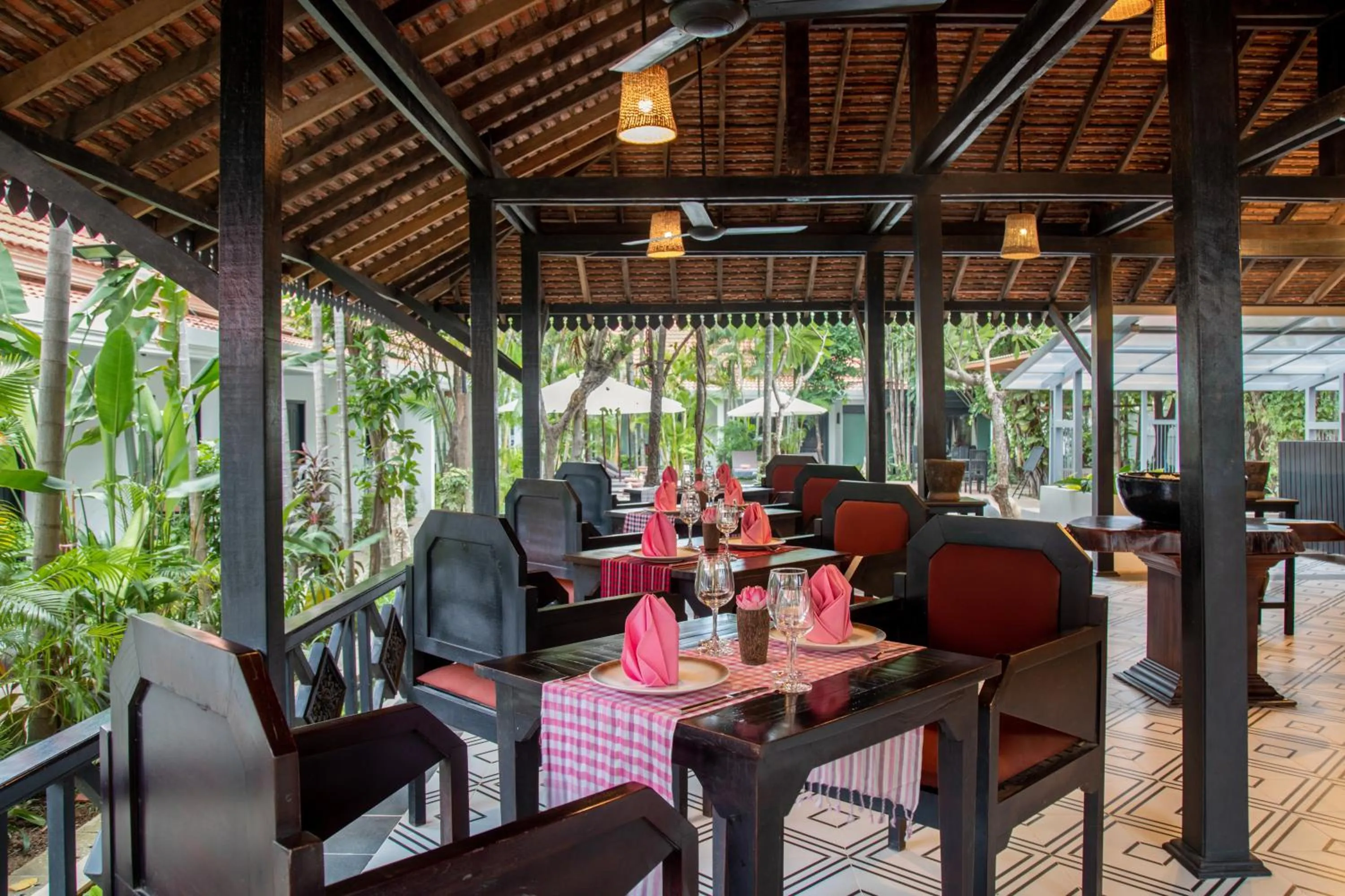 Restaurant/places to eat in The Oasis Harbor