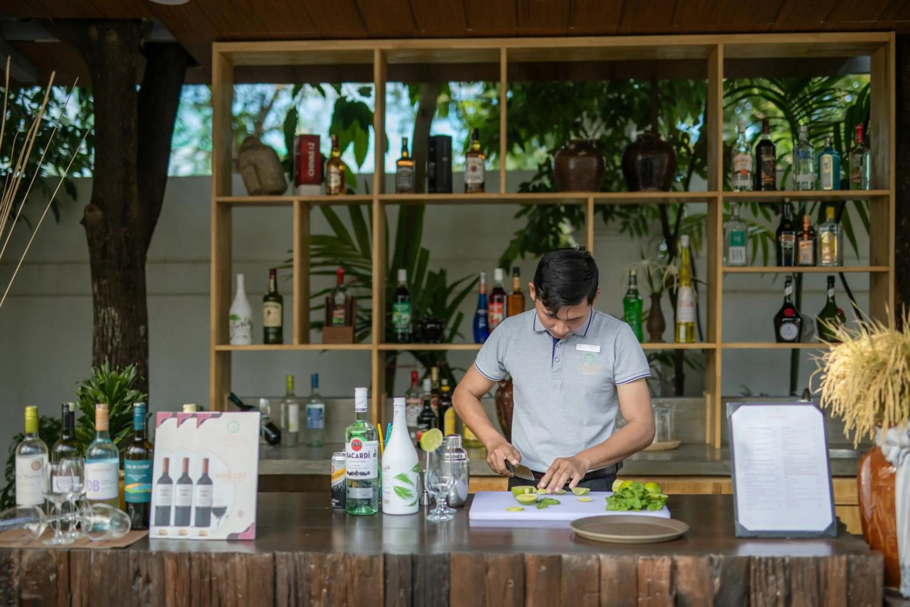 Restaurant/places to eat in The Oasis Harbor