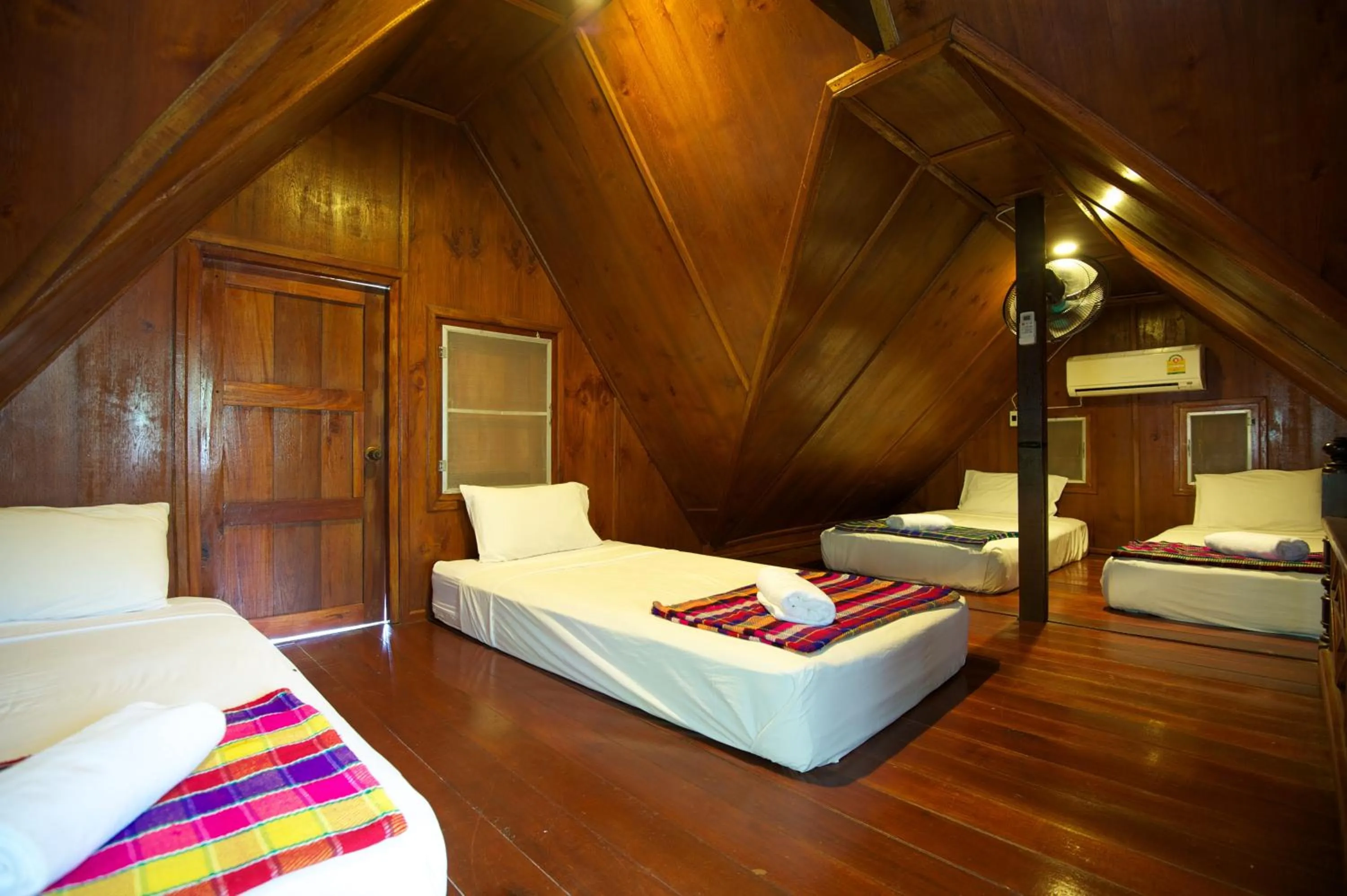 Bedroom, Bed in Koh Tao Royal Resort