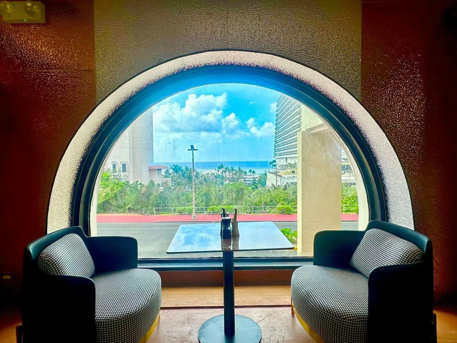 Lounge or bar in Royal Orchid Hotel Guam