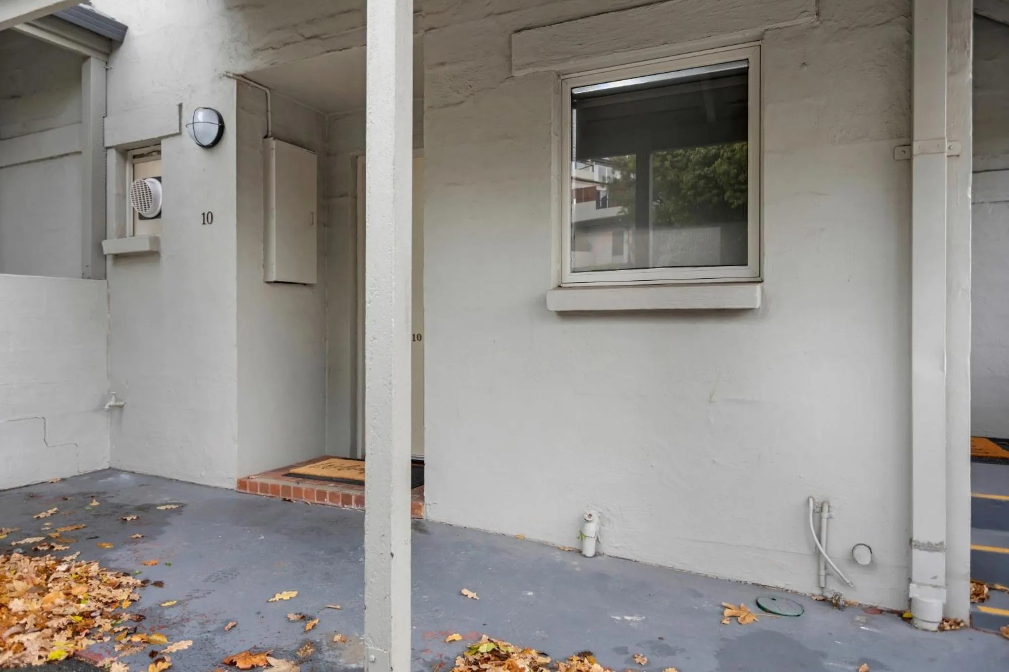 Inner courtyard view in Elphin Serviced Apartments