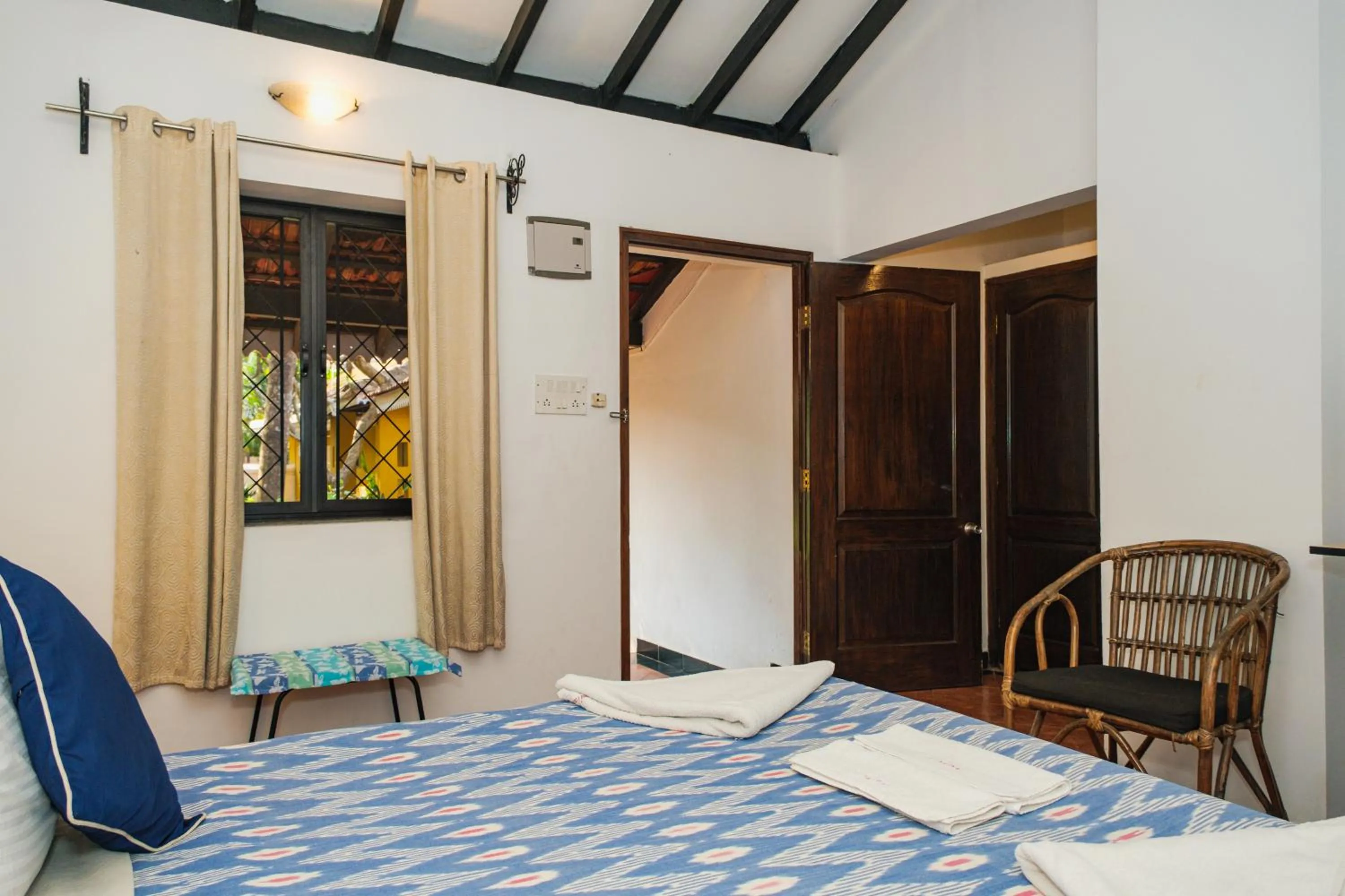 Bedroom, Bed in Granpa's Inn Hotel Bougainvillea