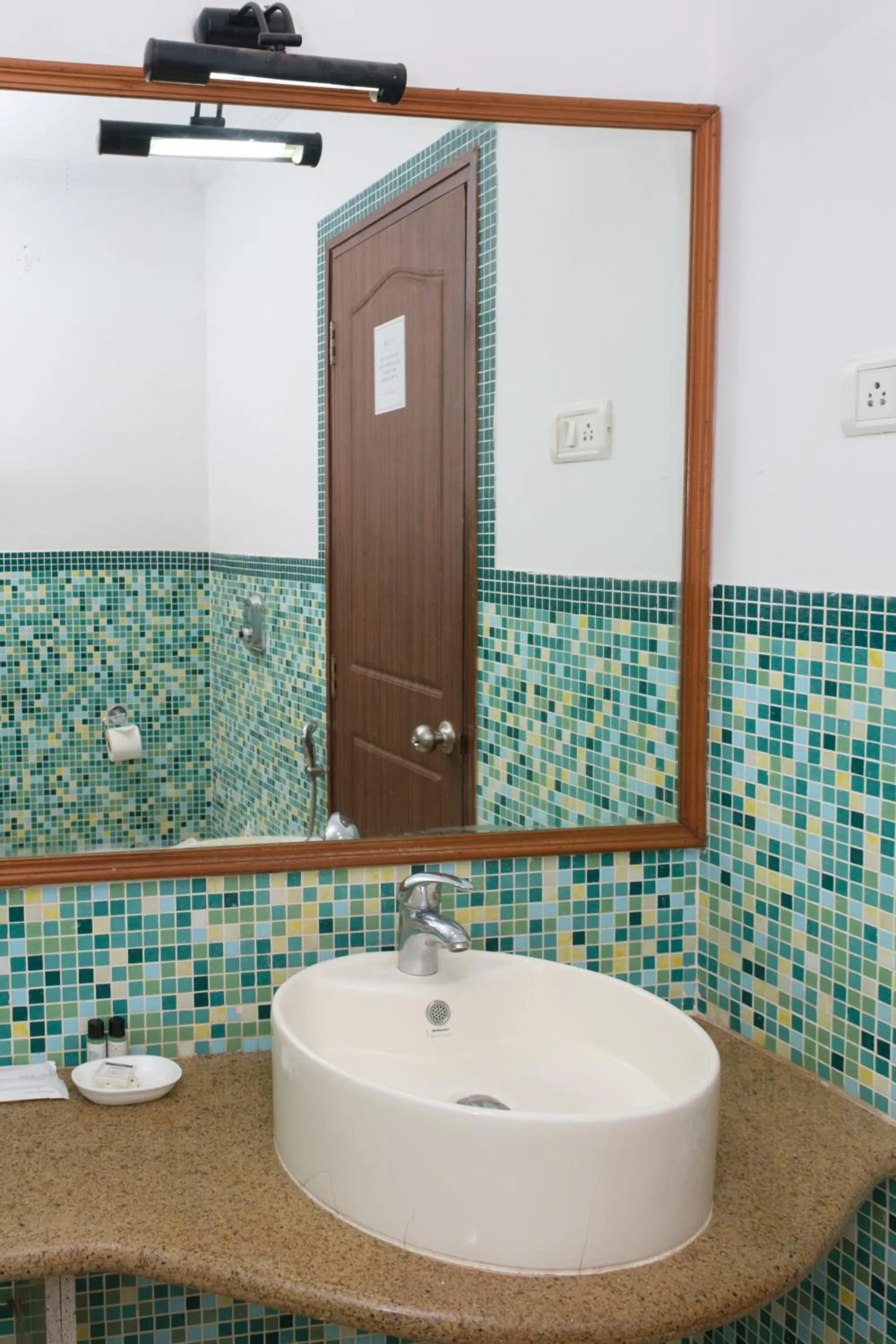 Bathroom in Granpa's Inn Hotel Bougainvillea