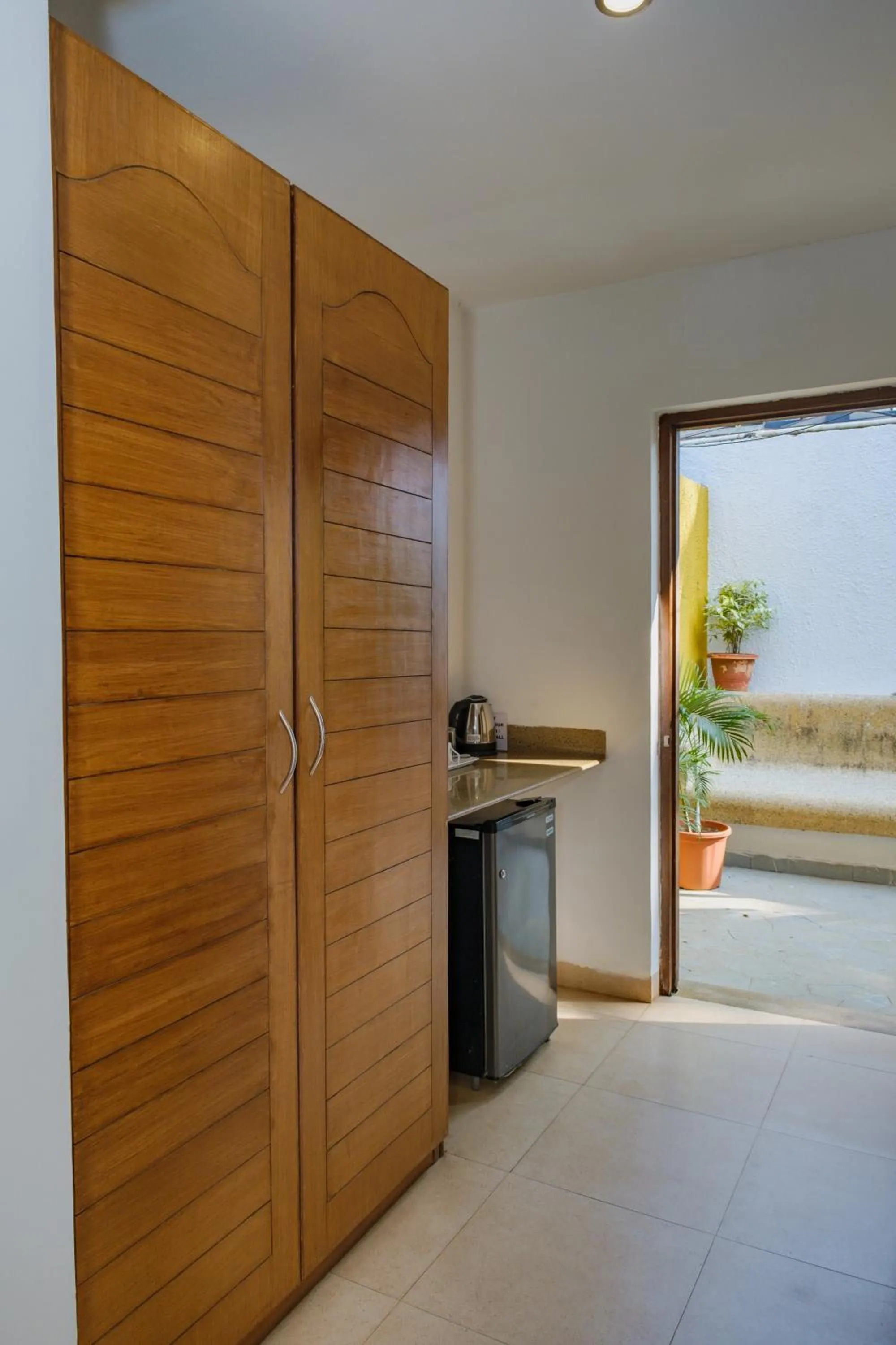 wardrobe in Granpa's Inn Hotel Bougainvillea