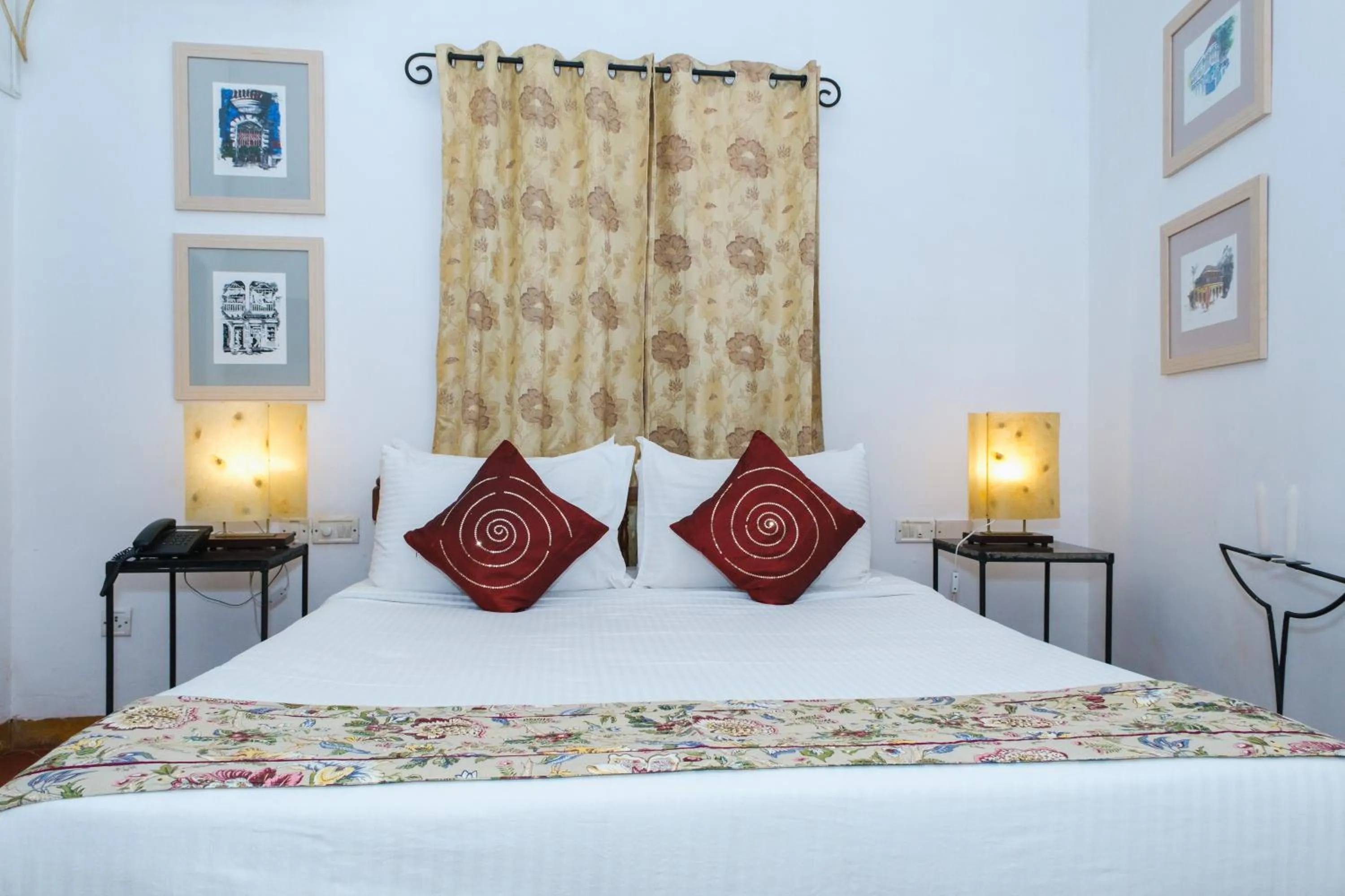 Bedroom, Bed in Granpa's Inn Hotel Bougainvillea