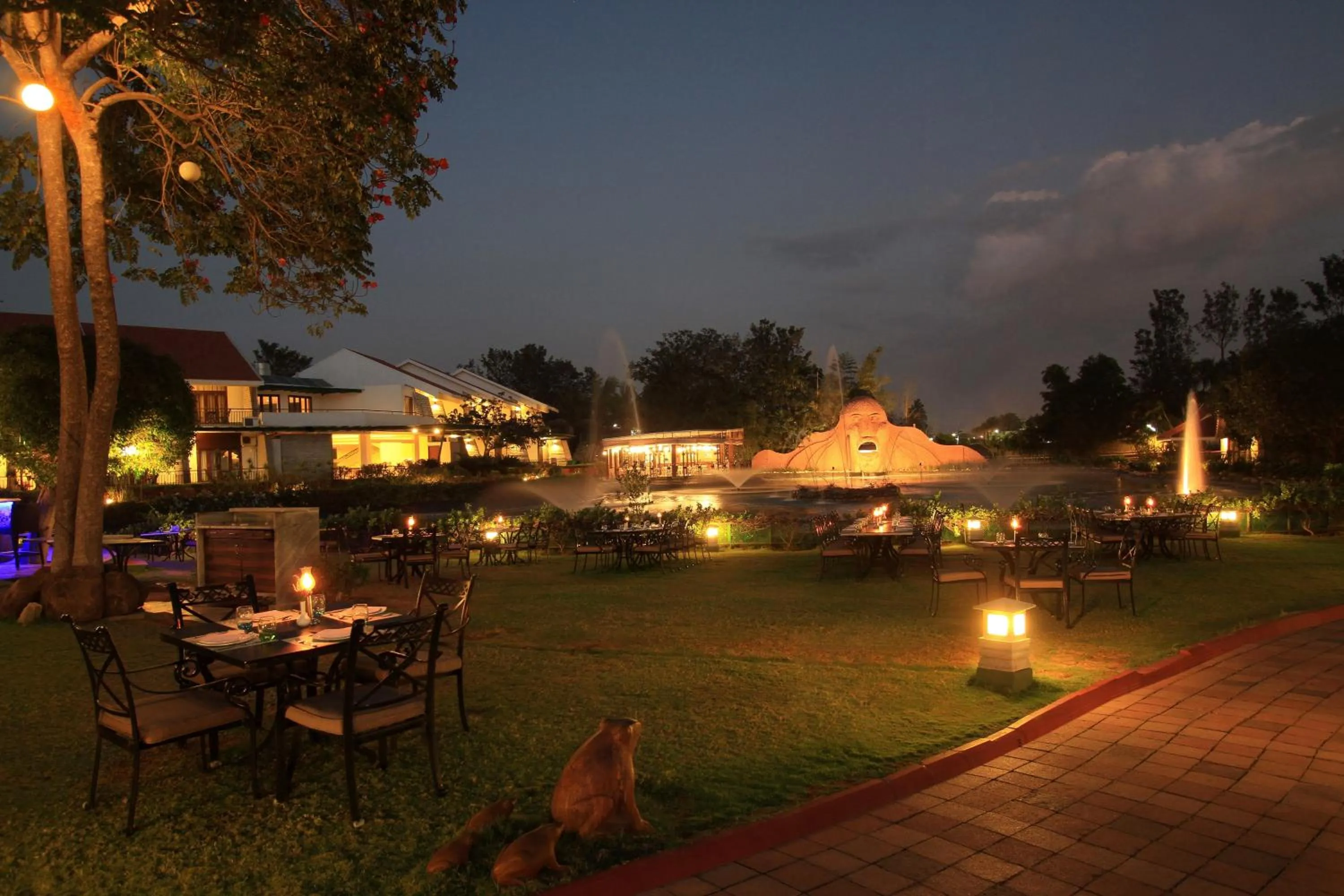 Restaurant/places to eat in Silent Shores Resort & Spa