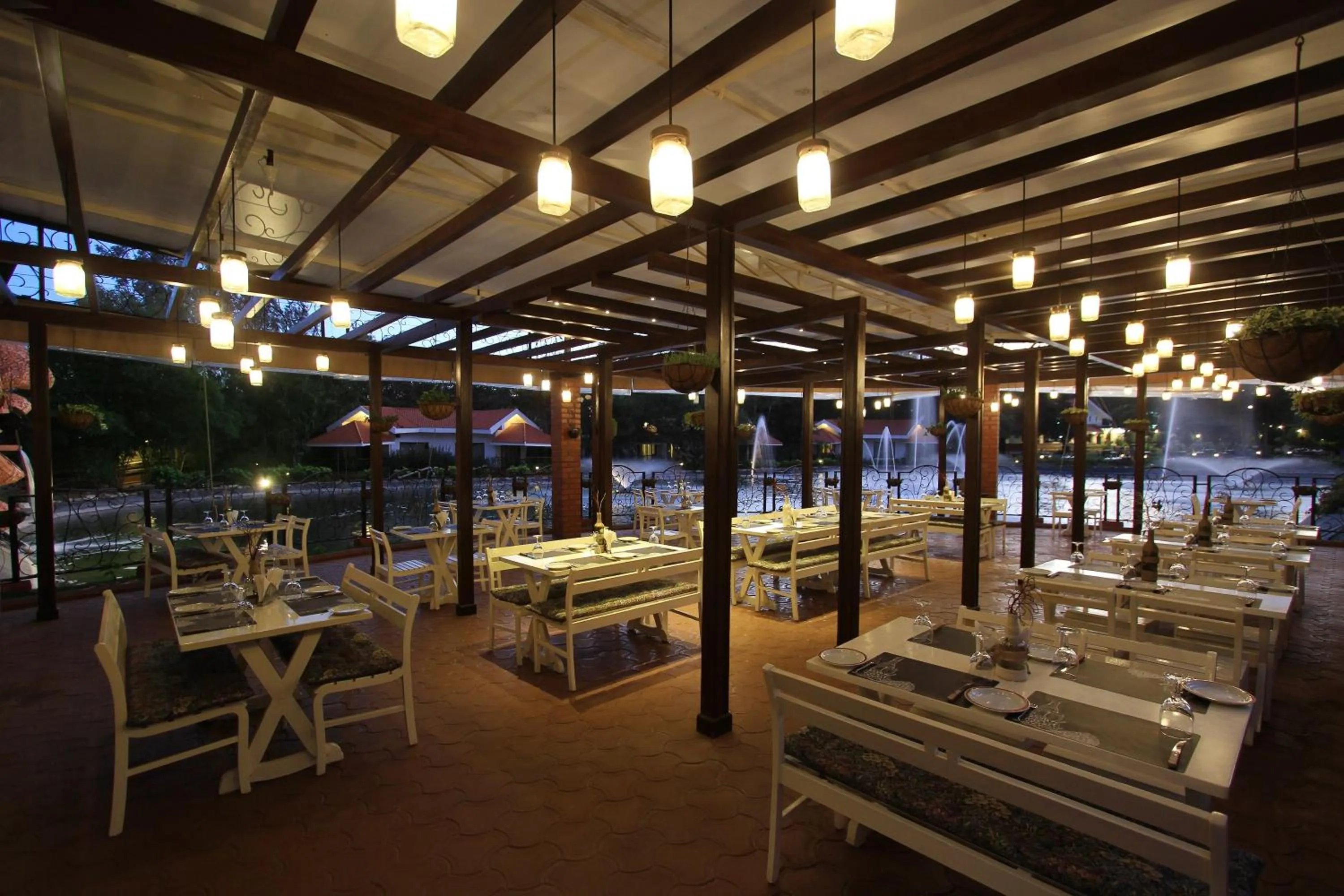 Restaurant/places to eat in Silent Shores Resort & Spa