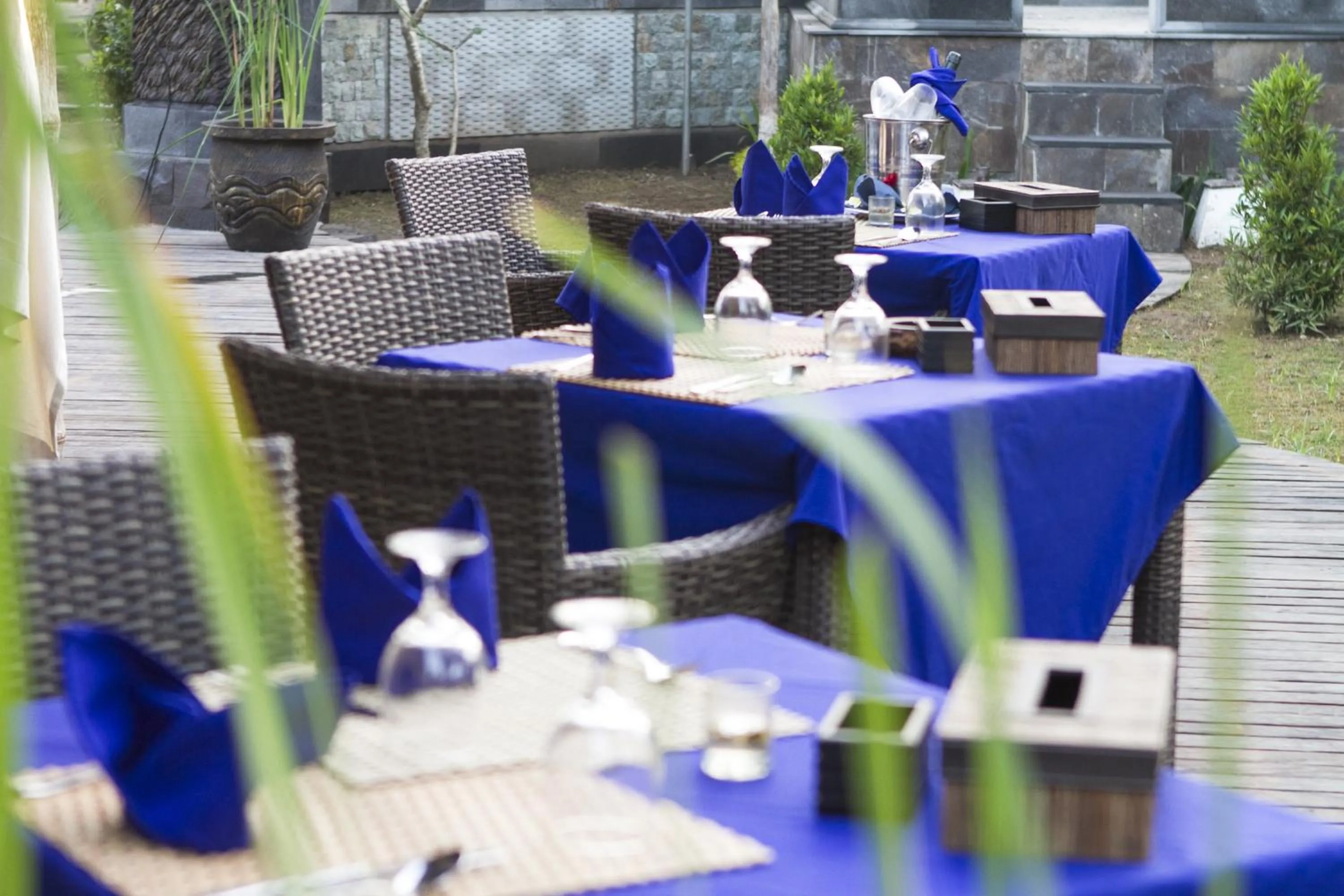 Restaurant/places to eat in The Palm Grove Villas