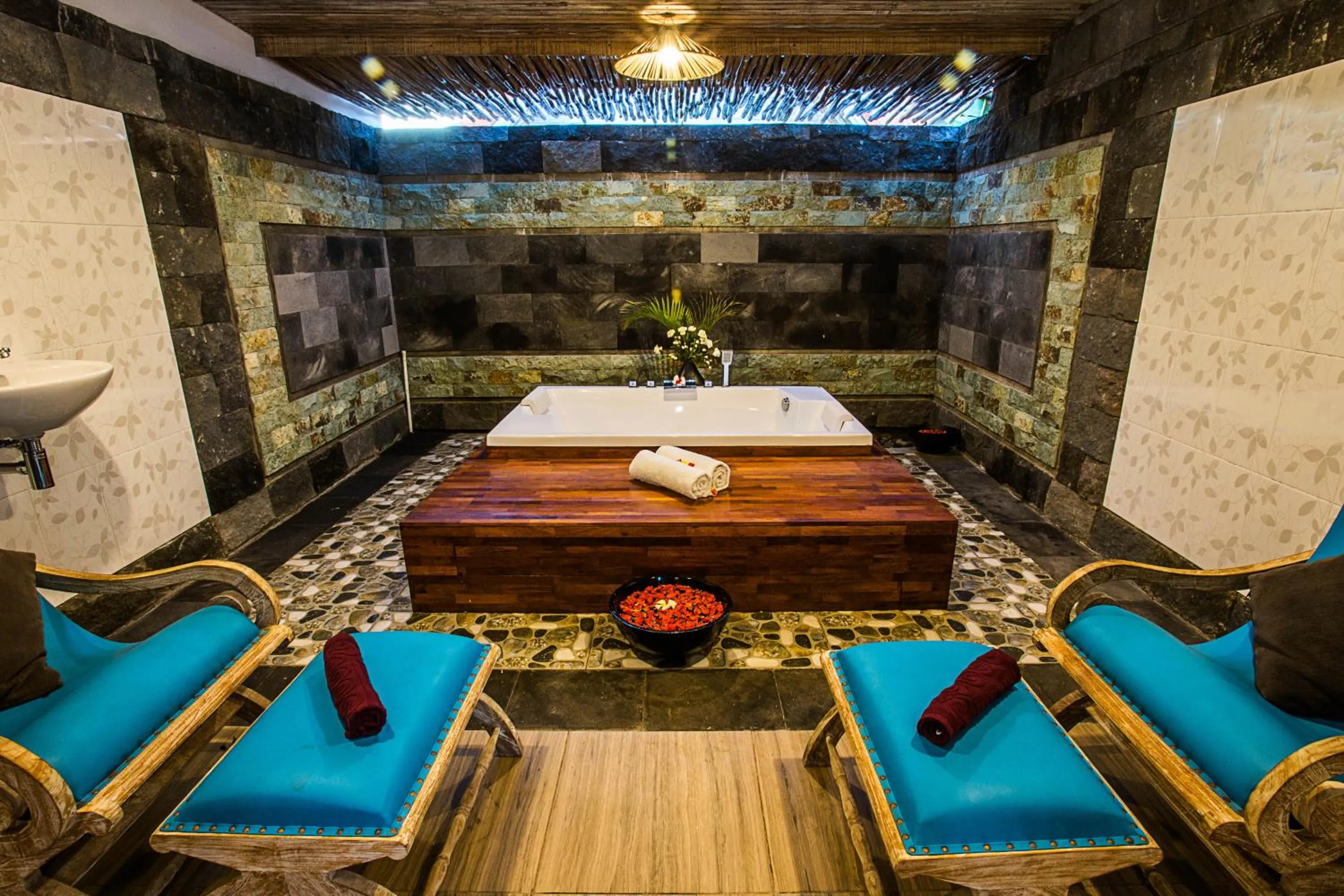 Spa and wellness centre/facilities in The Palm Grove Villas