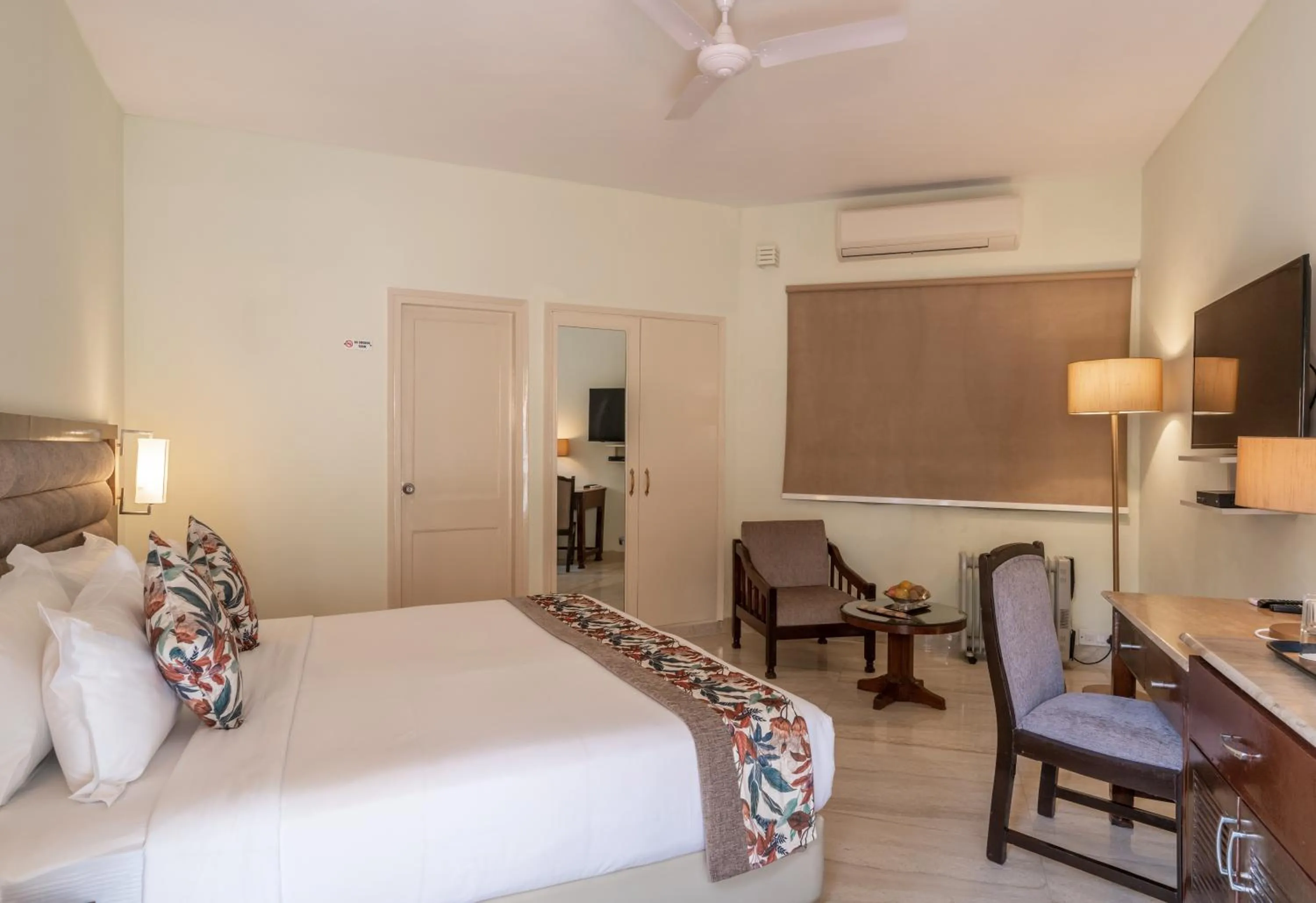 Bedroom, Bed in Best Western Resort Country Club