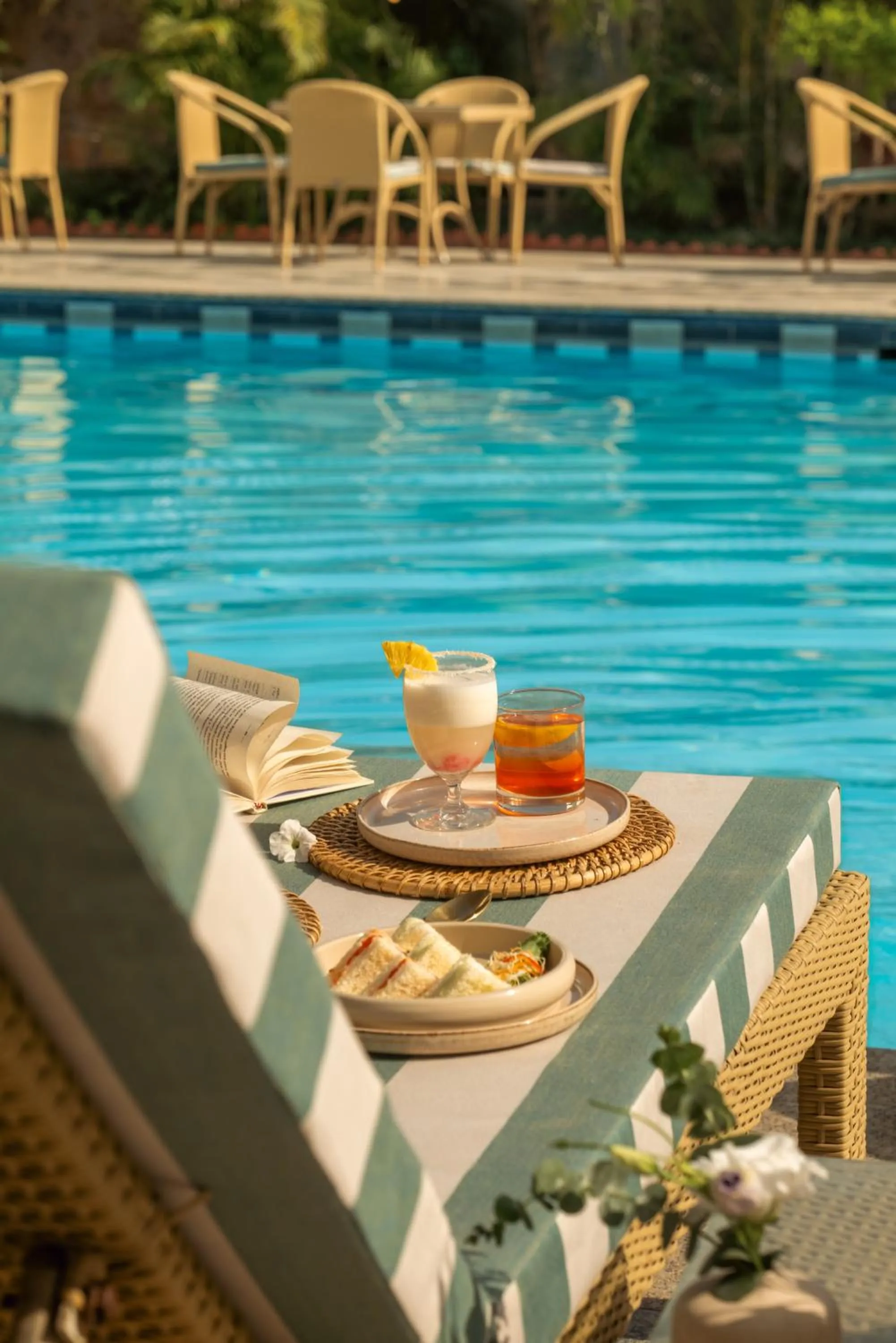 Swimming pool in Best Western Resort Country Club