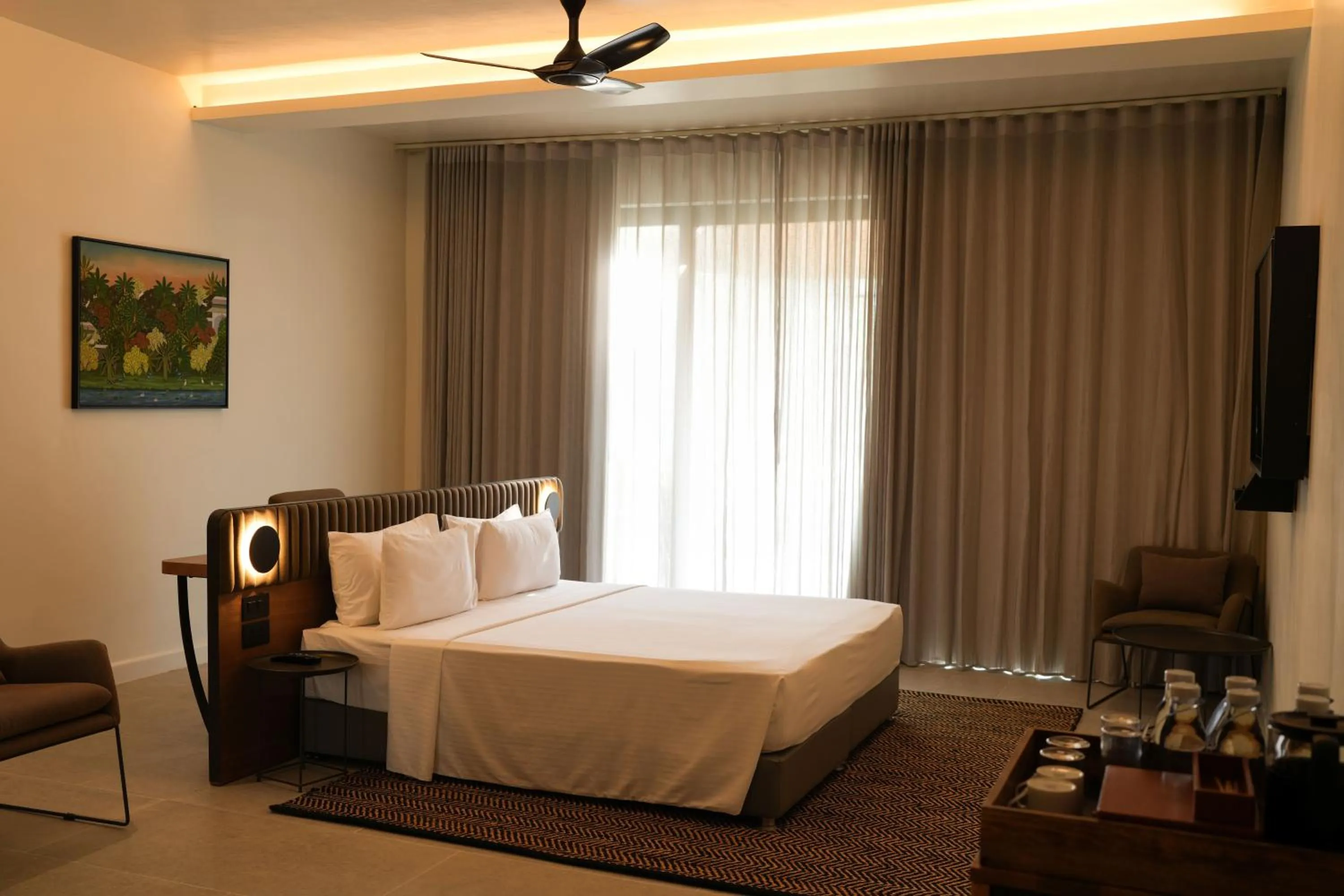 Bedroom, Bed in Resort Country Club, Manesar - WorldHotels Distinctive