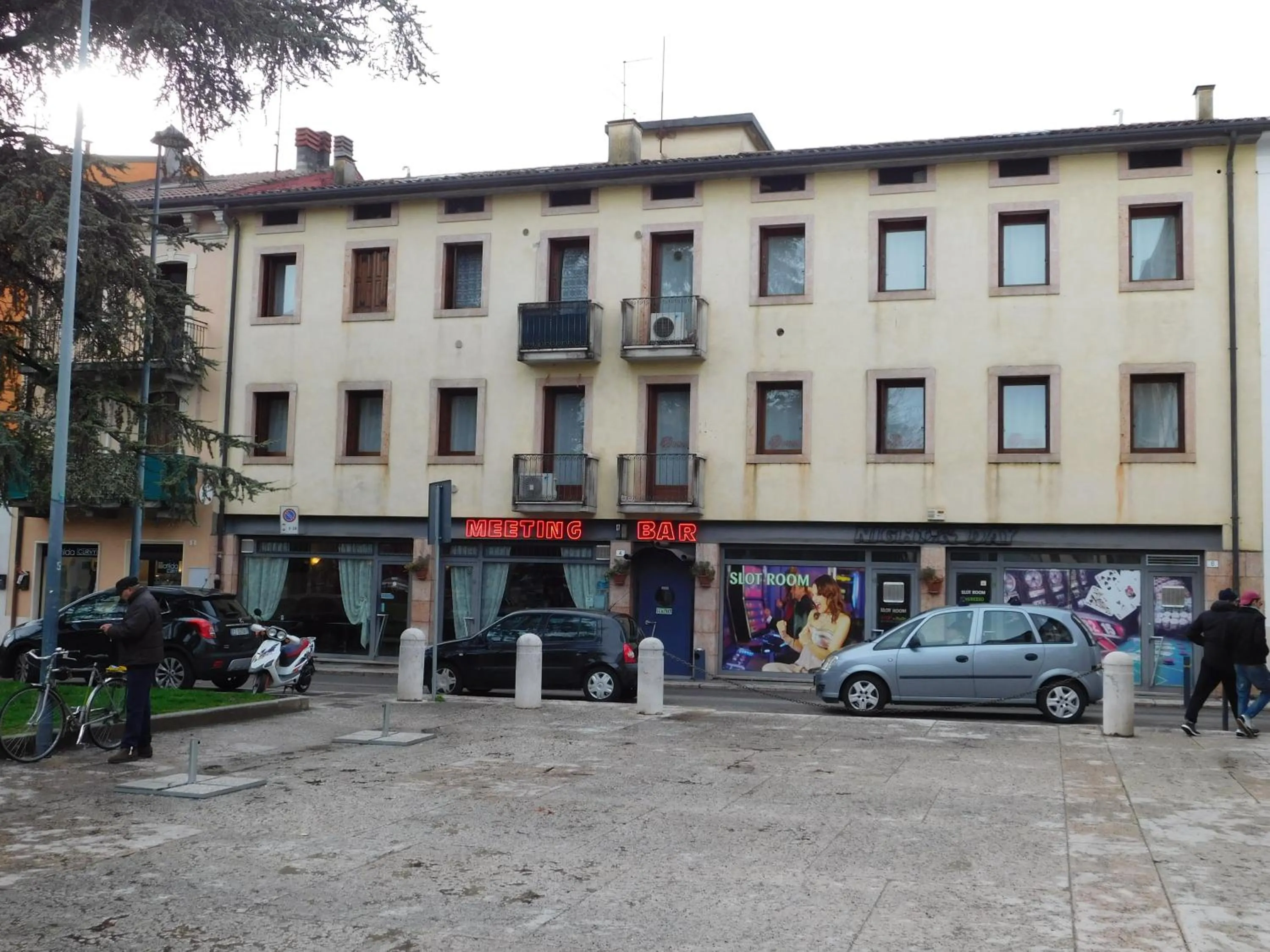 Facade/entrance in Residenza Meeting