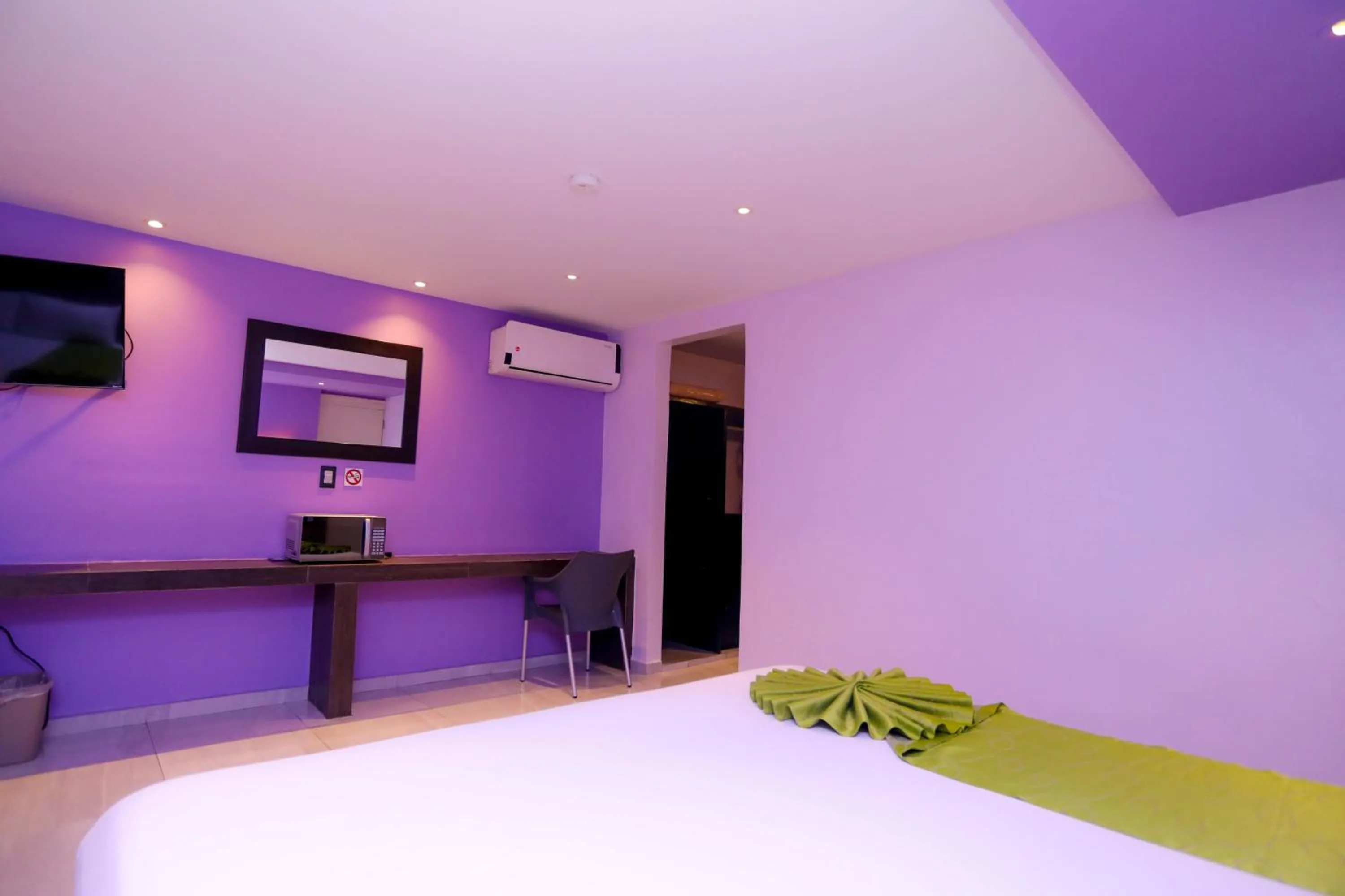 Photo of the whole room, Bed in Hotel Kavia