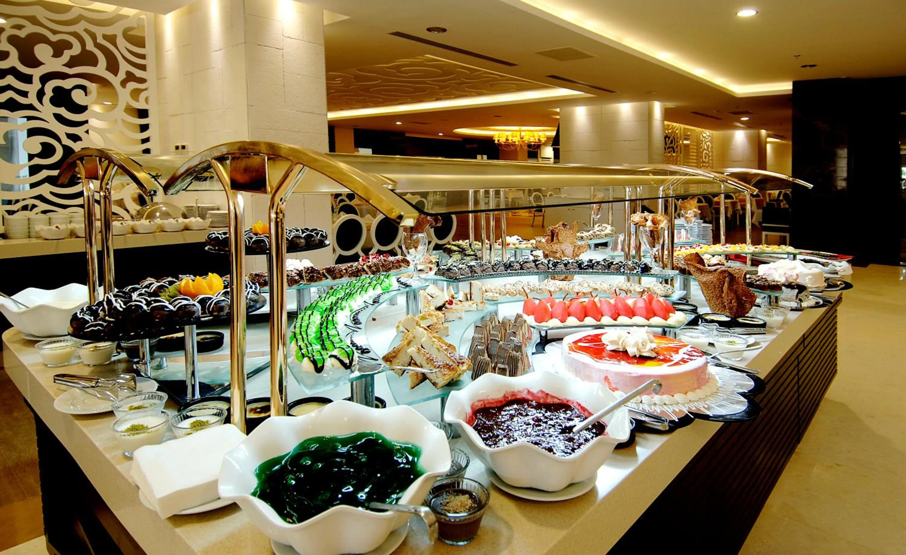 Food and drinks in Seamelia Beach Resort Hotel & SPA