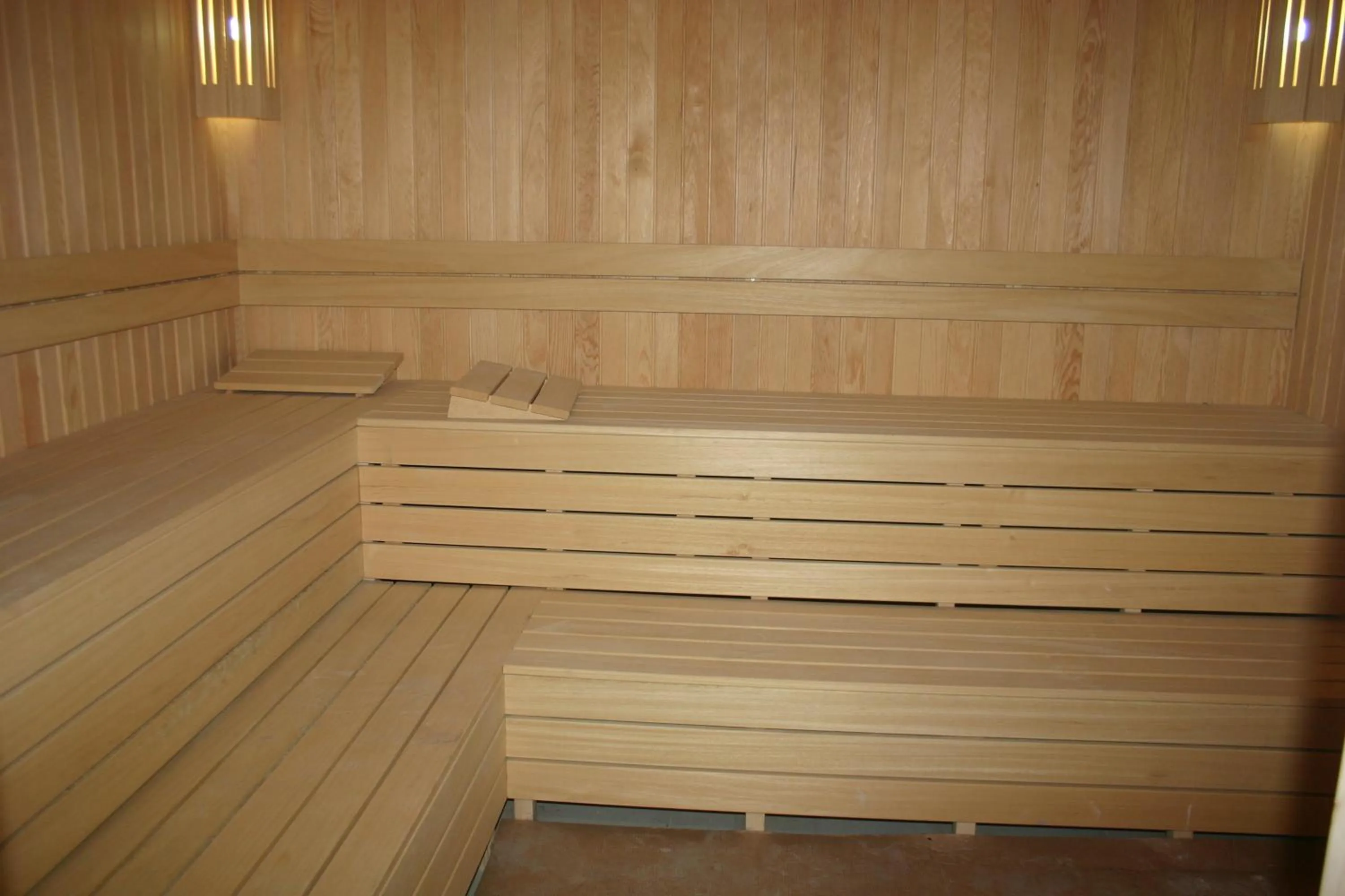 Billiard in Grand Ahos Hotel