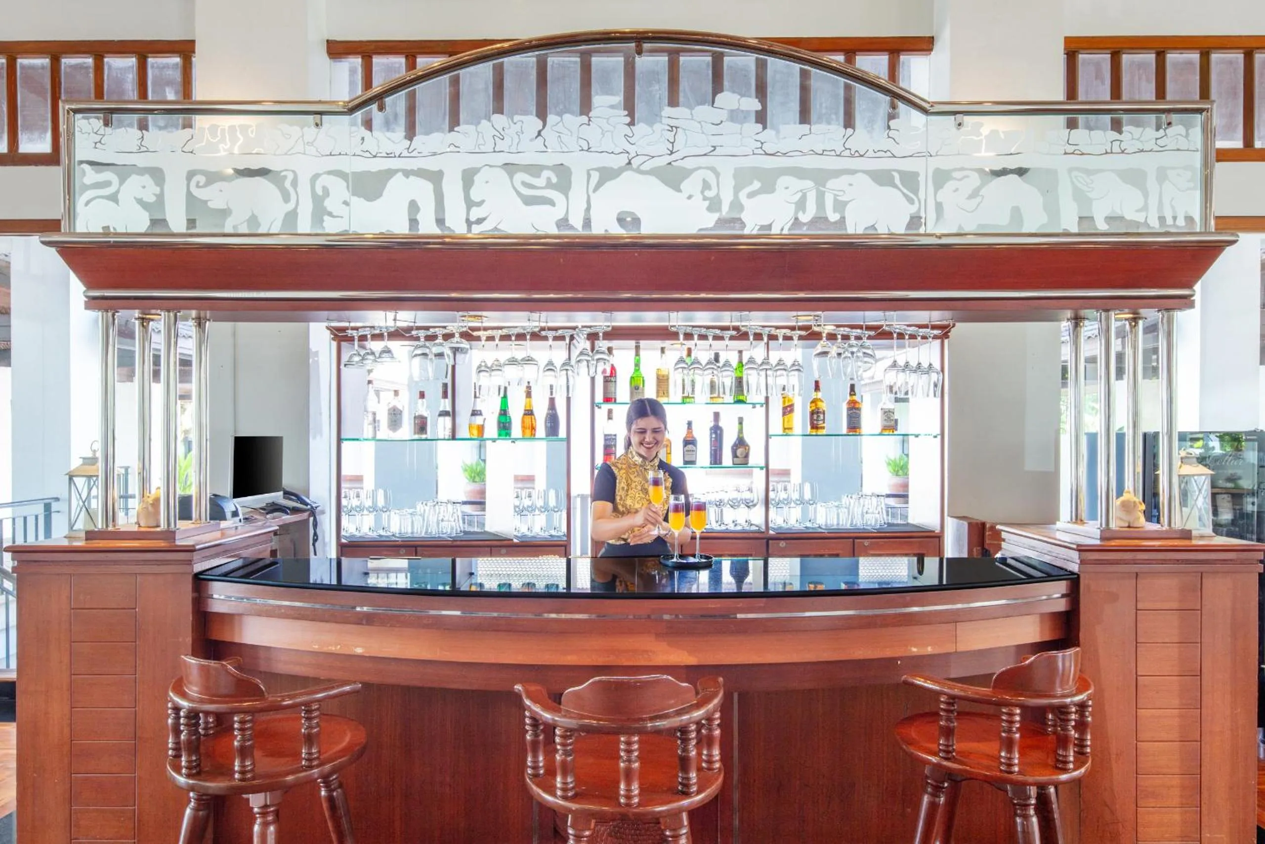 Lounge or bar in Tawa Ravadee Resort Prachinburi, a member of WorldHotels Distinctive