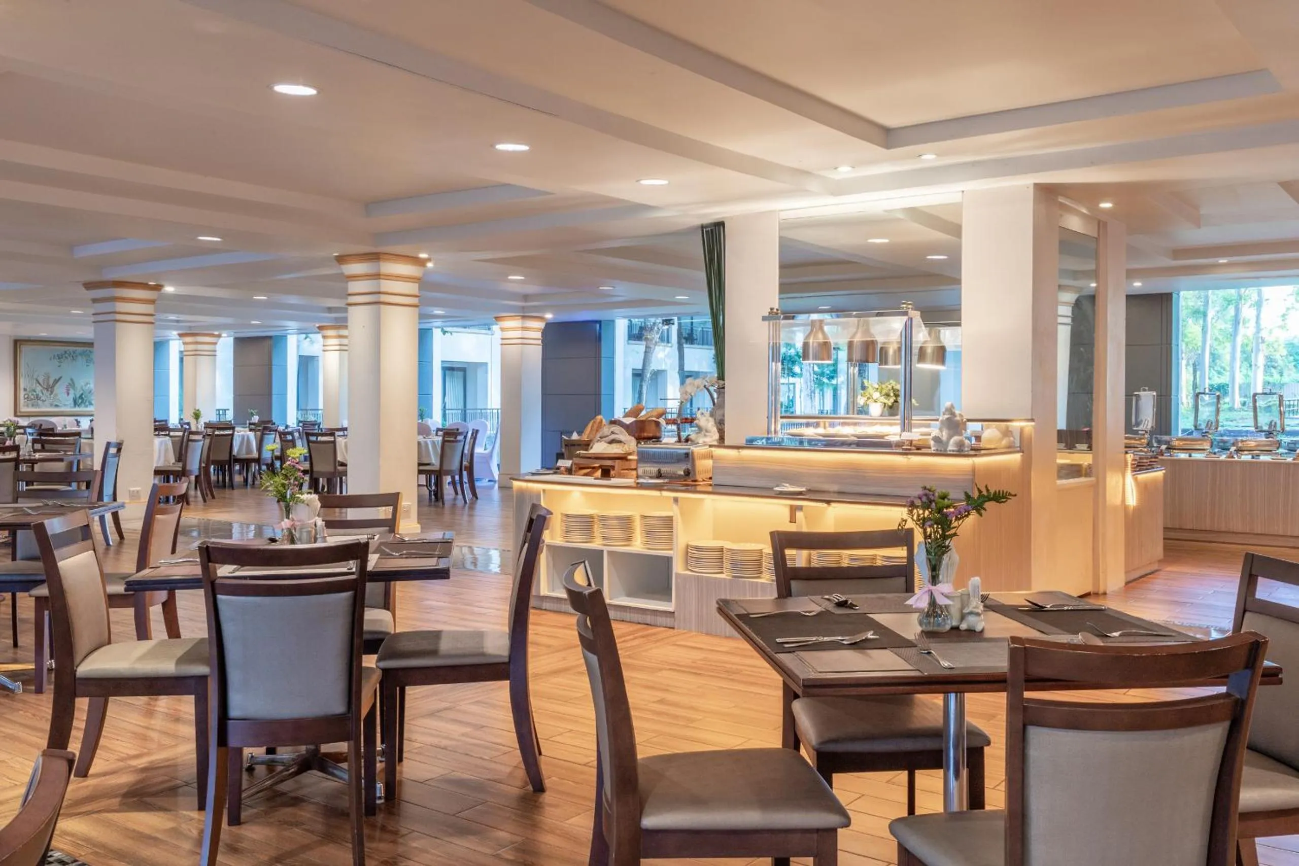 Restaurant/places to eat in Tawa Ravadee Resort Prachinburi, a member of WorldHotels Distinctive