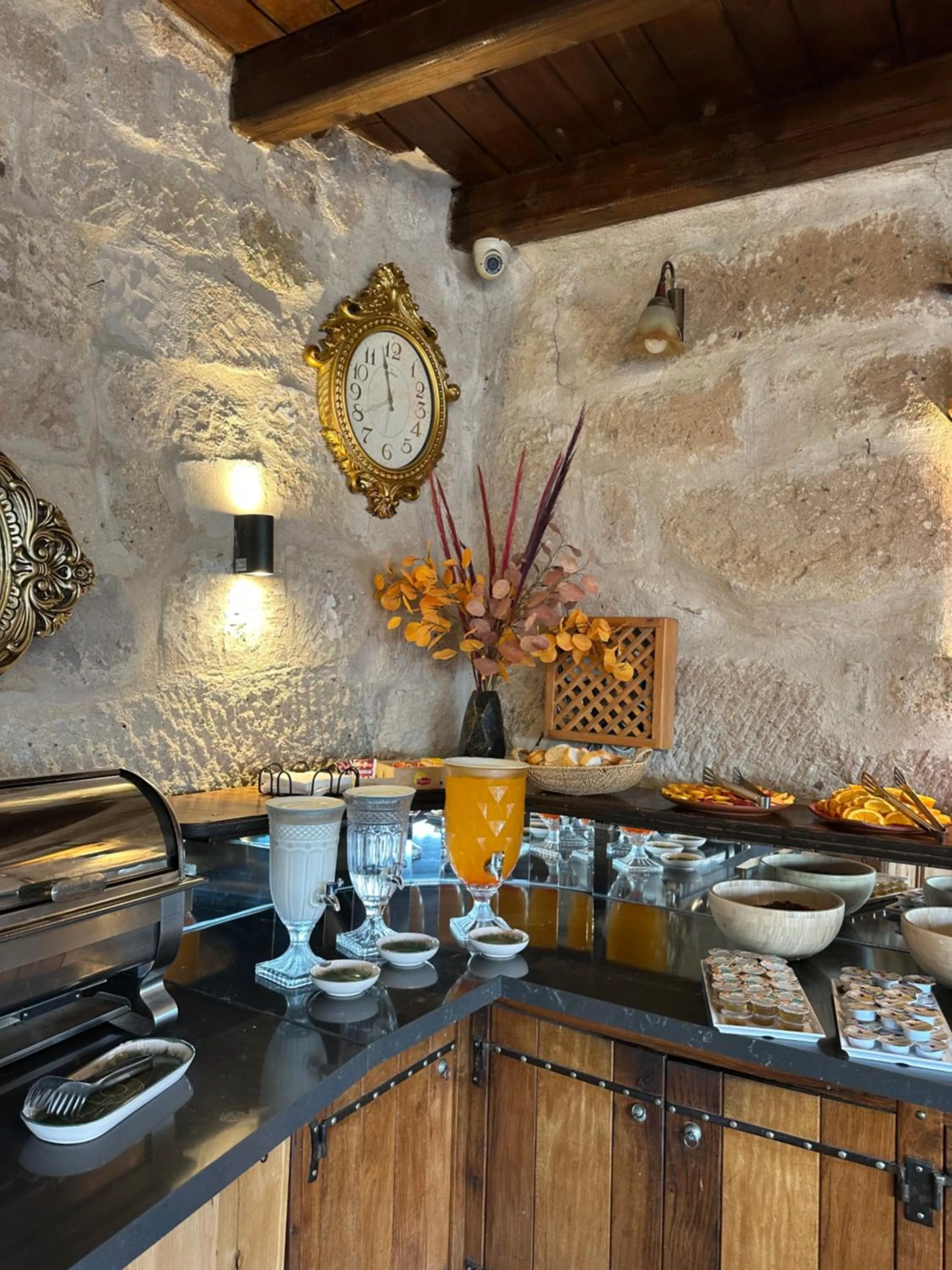 Food and drinks in Century Cave Hotel