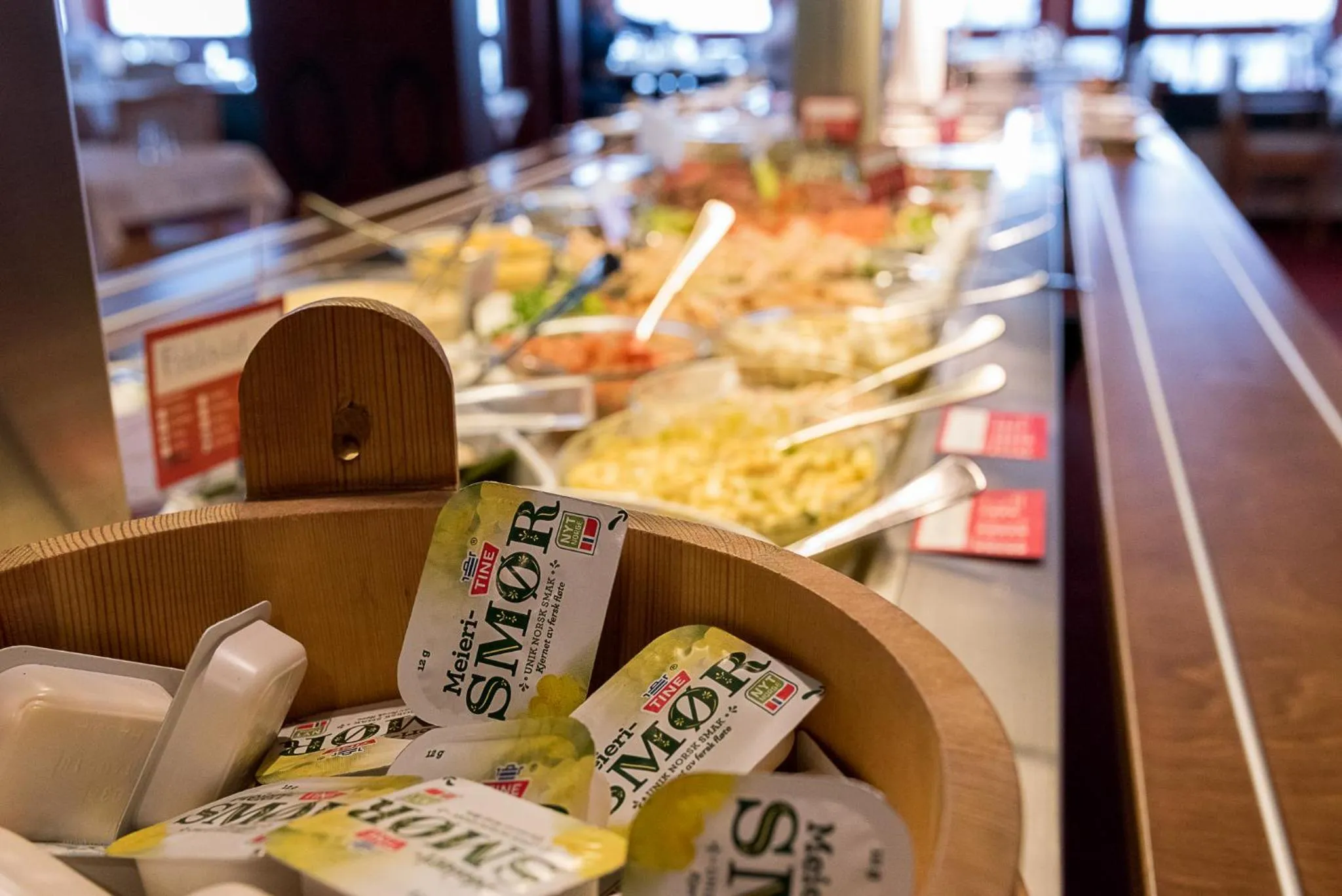 Restaurant/places to eat in Revsnes Hotel