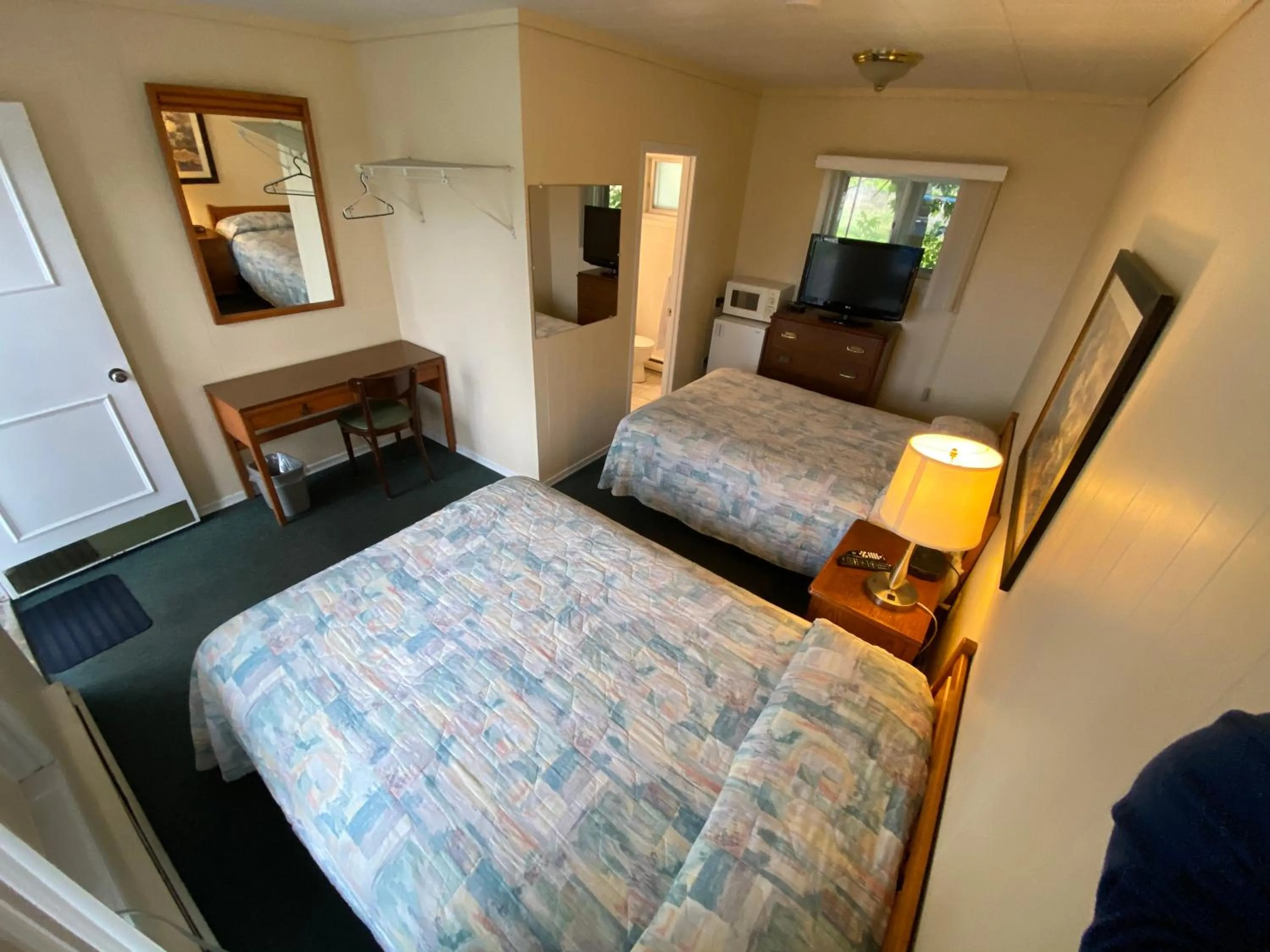 Bedroom in Wasaga Beach Inn And Cottages