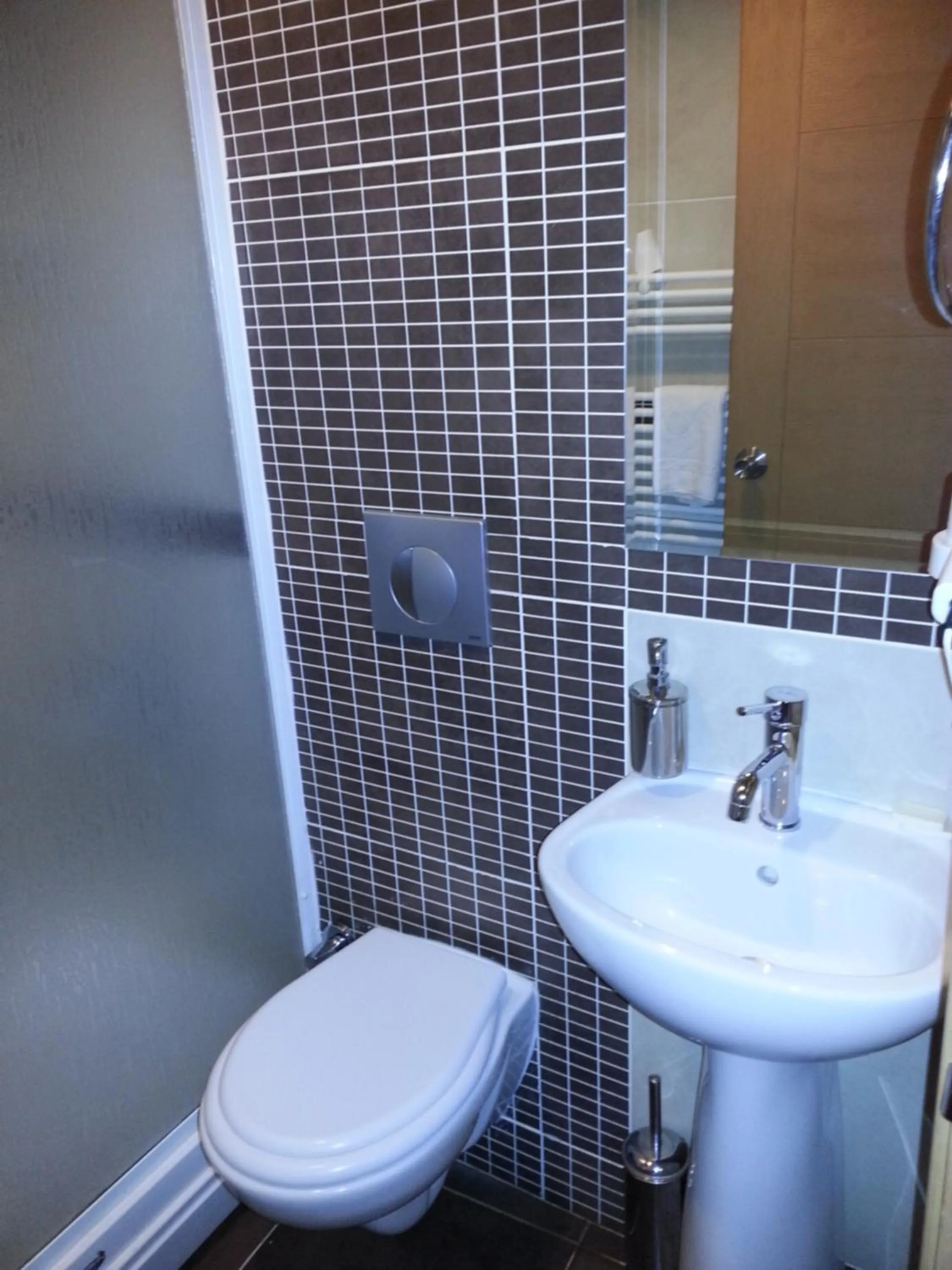 Shower in Cetinkaya Hotel