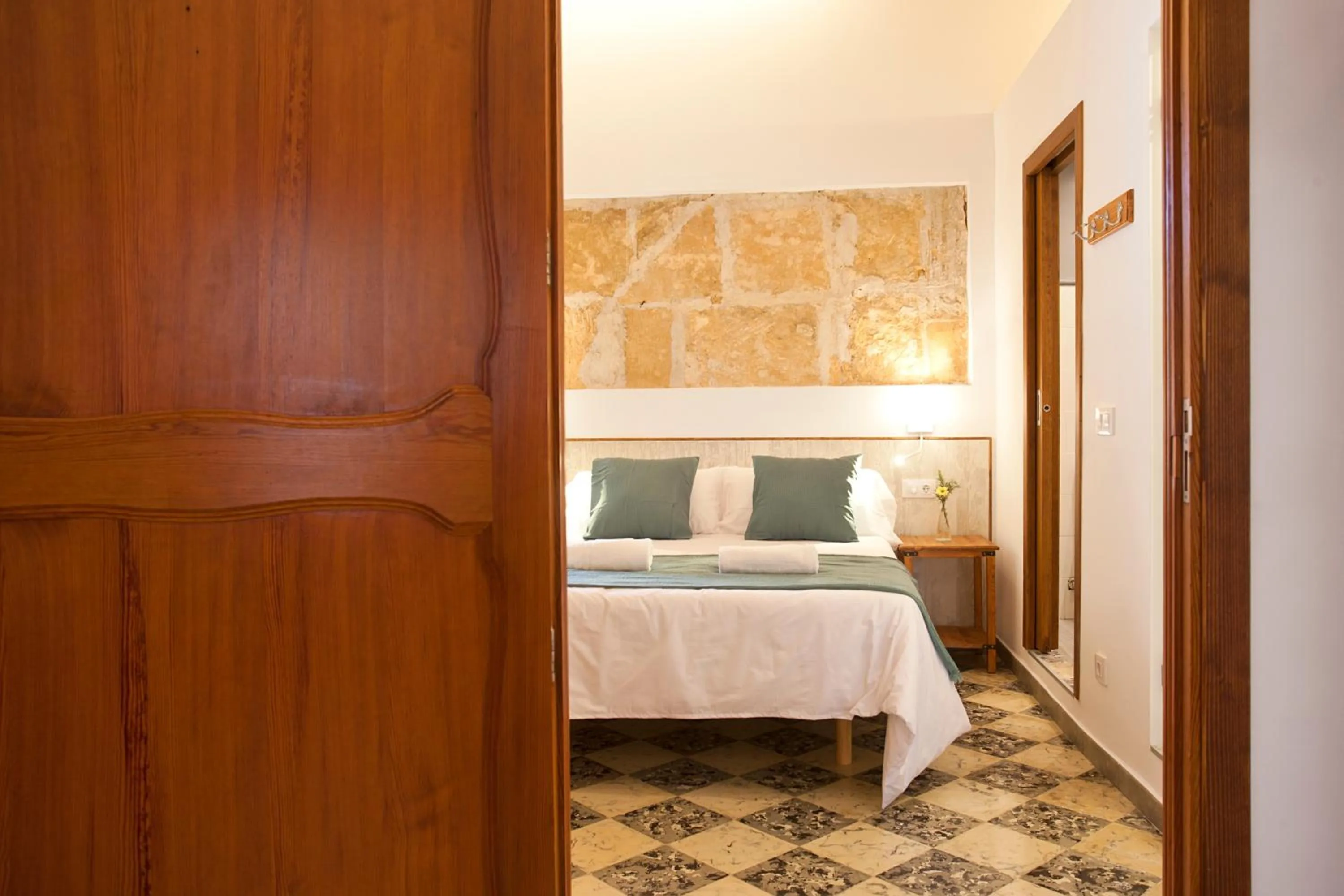 Photo of the whole room, Bed in Casal de Petra - Rooms & Pool by My Rooms Hotels TI