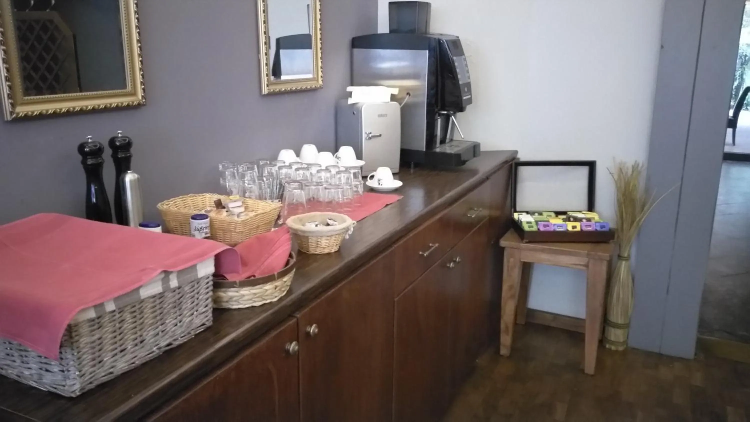 Buffet breakfast in Wasserturm Hotel Mannheim