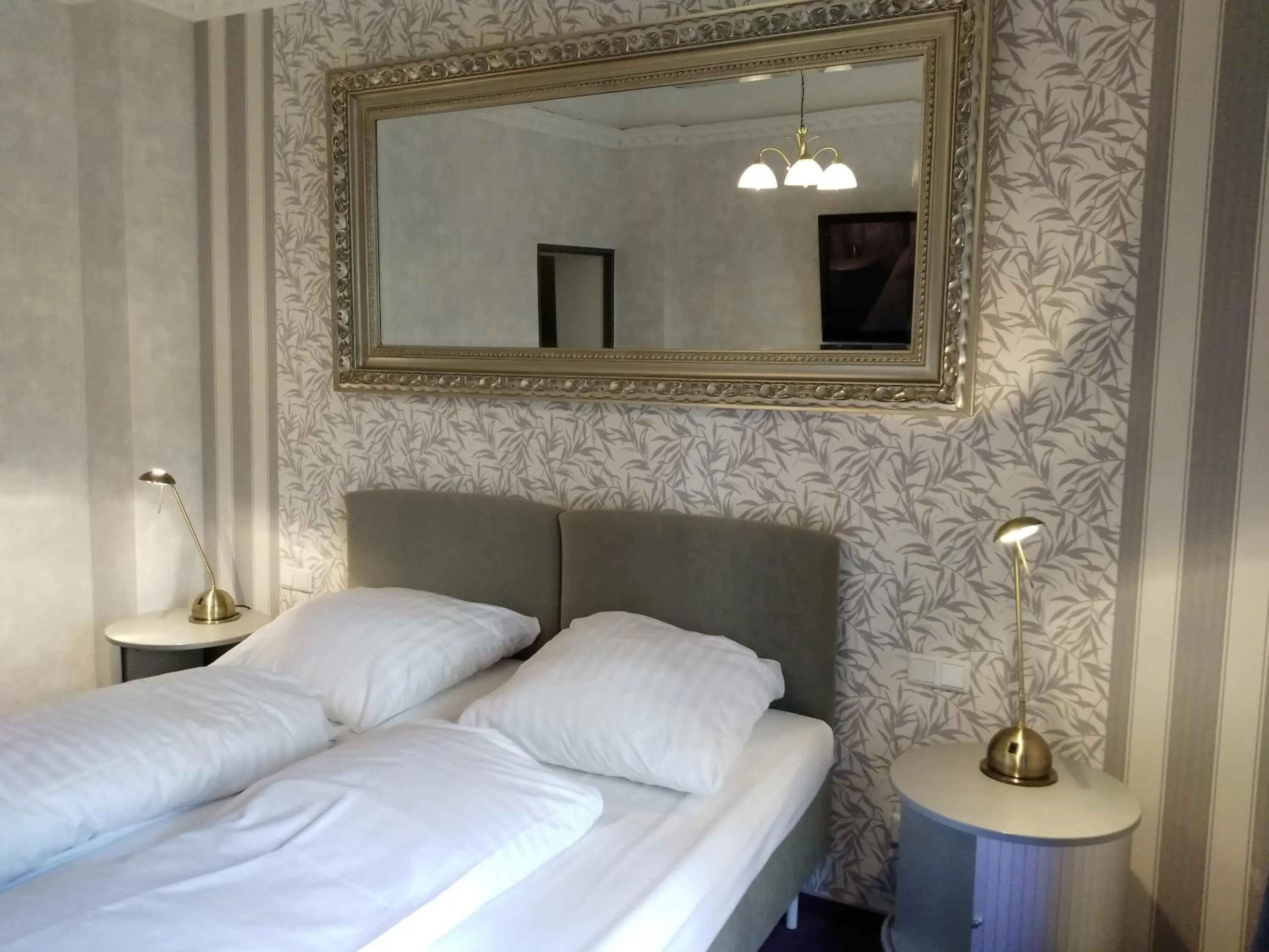 Photo of the whole room, Bed in Wasserturm Hotel Mannheim