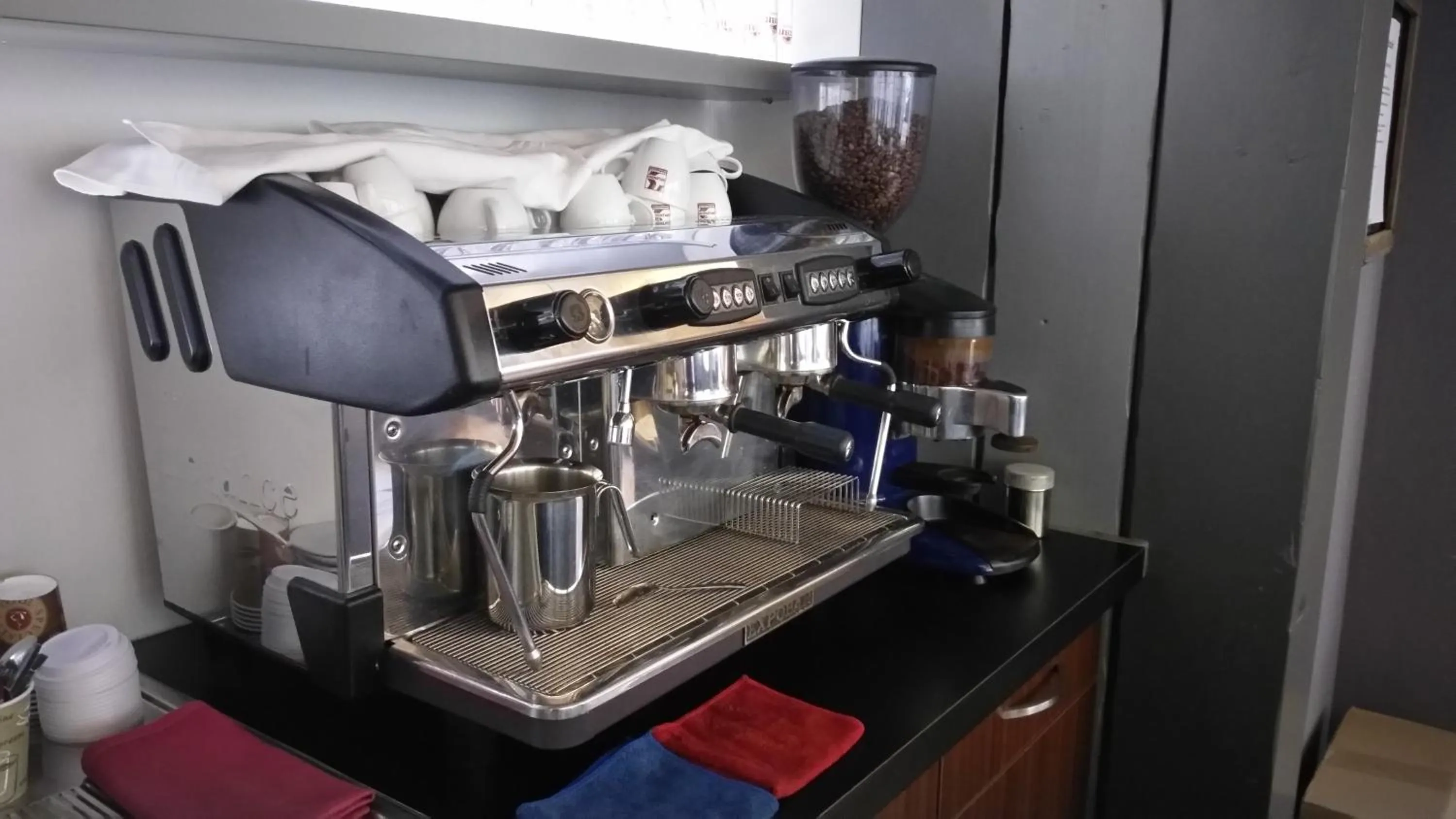 Buffet breakfast in Wasserturm Hotel Mannheim