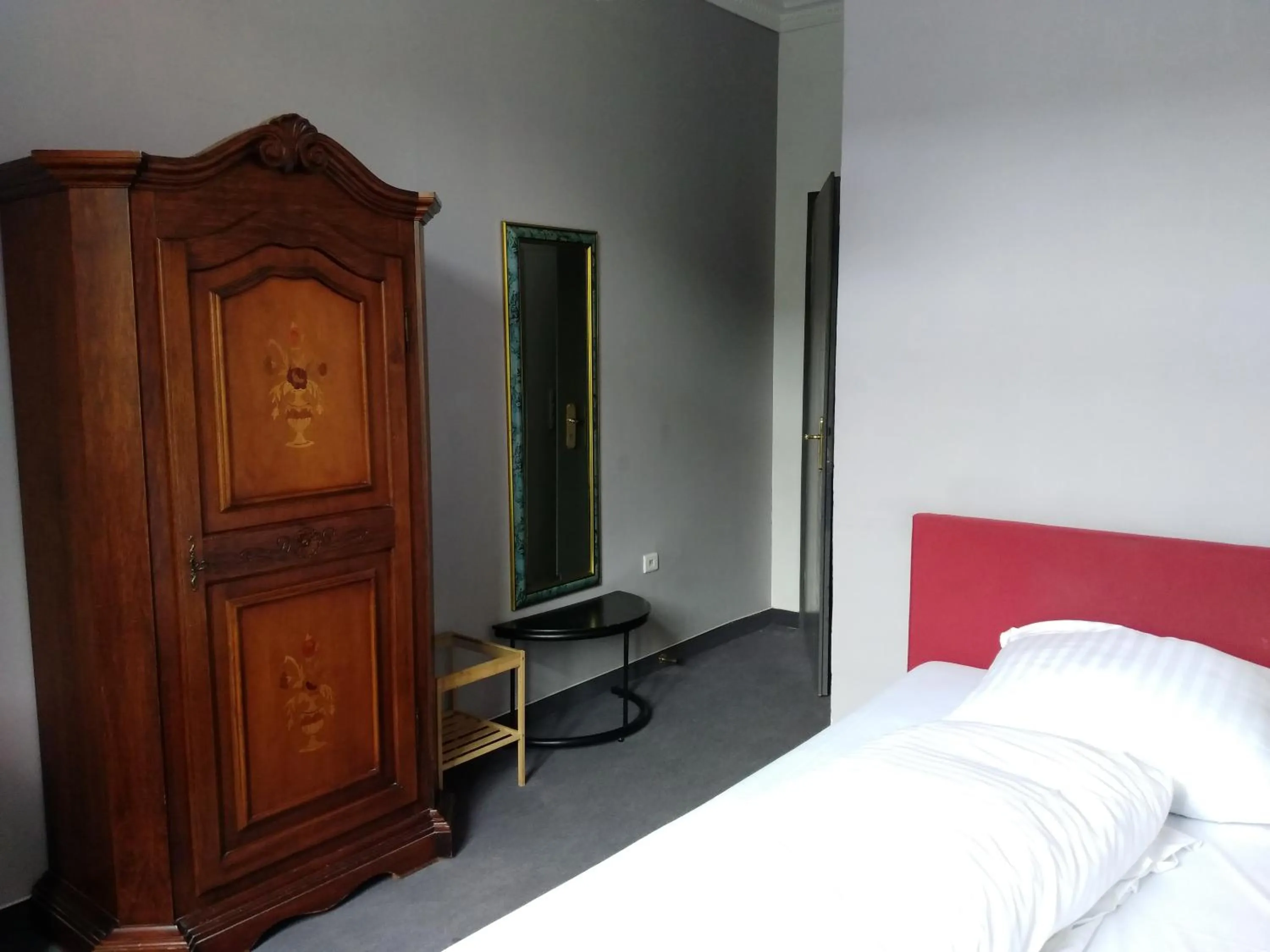Photo of the whole room, Bed in Wasserturm Hotel Mannheim