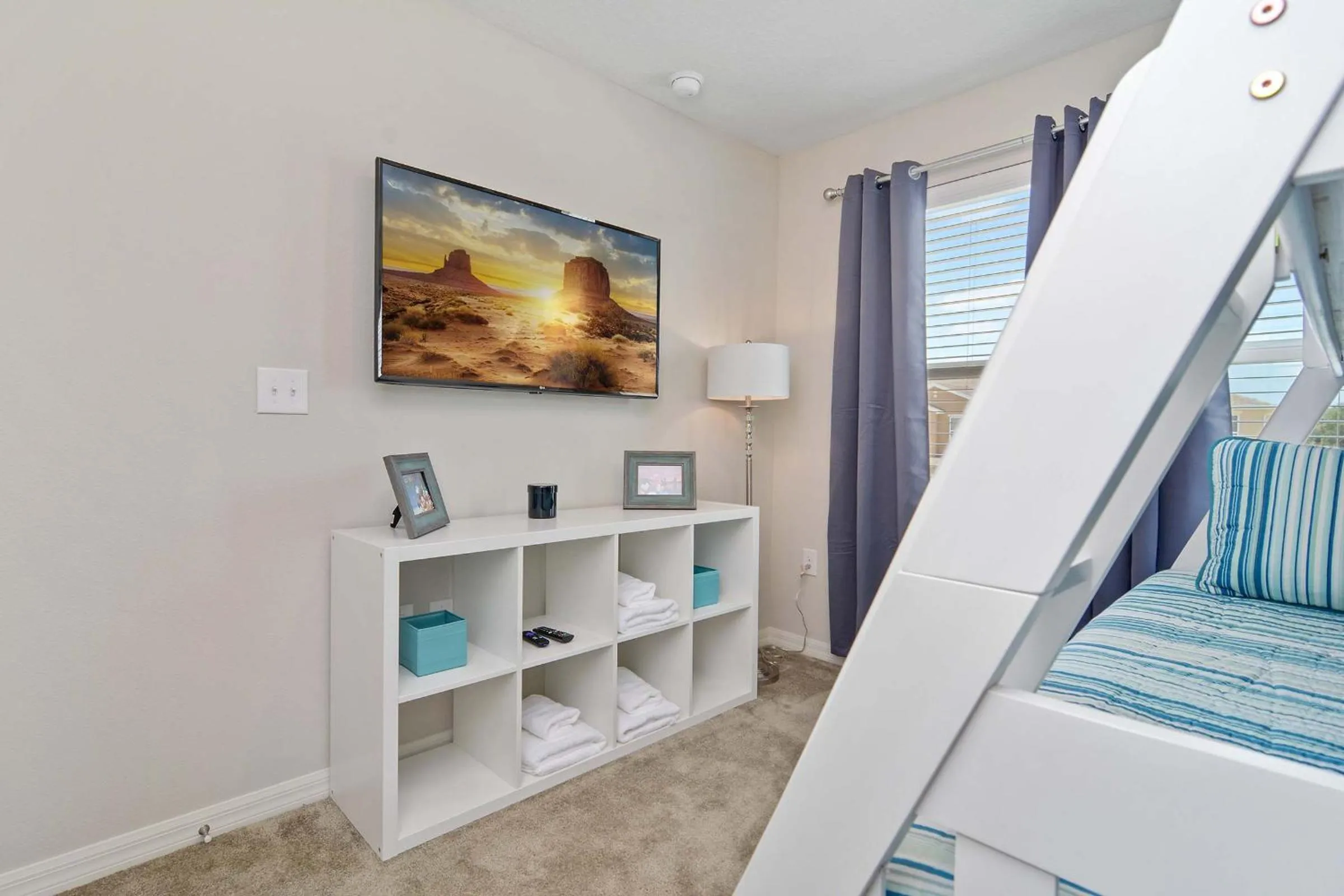 Bed in Four Bedroom w/ GameRoom 5152A