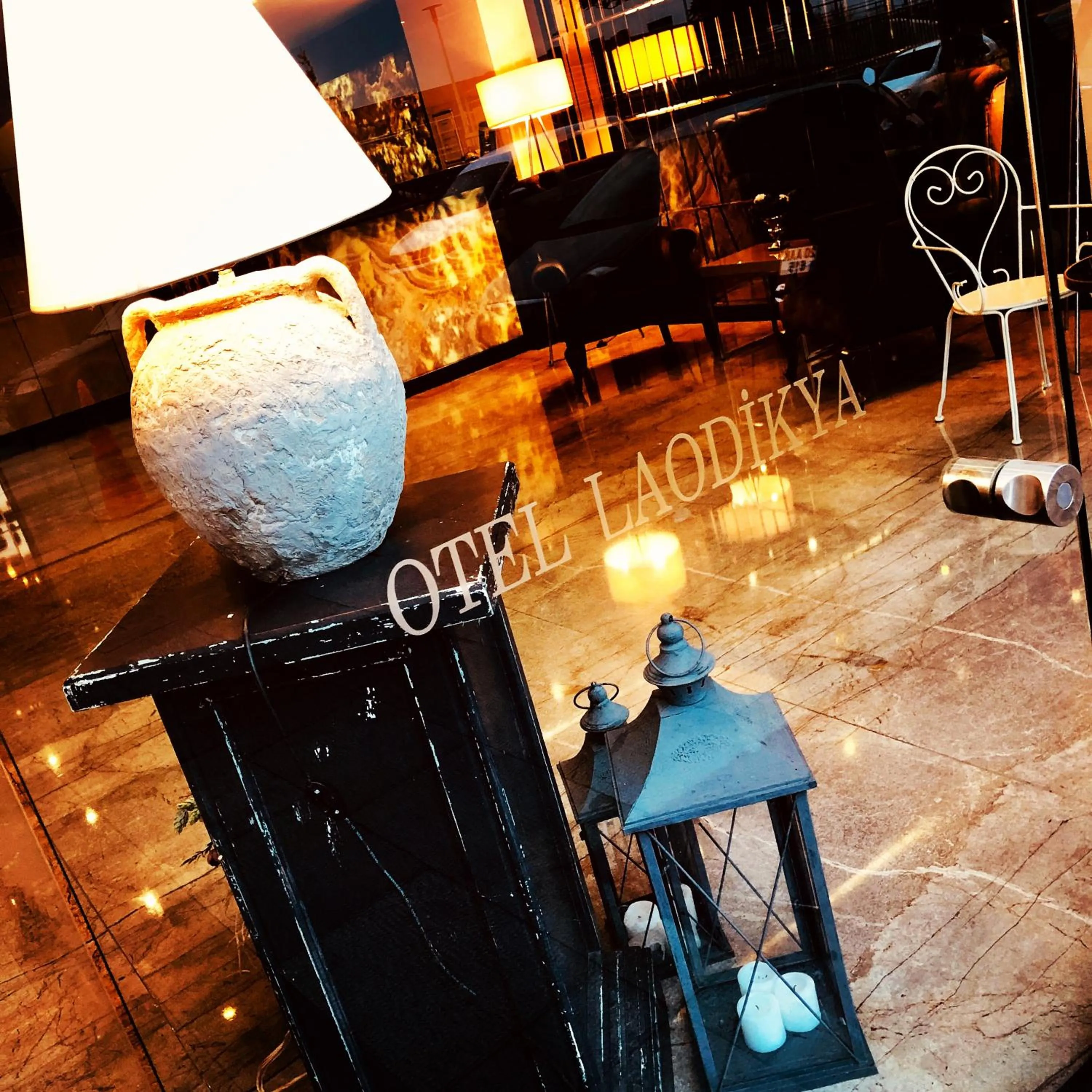 Text overlay in Laodikya Hotel