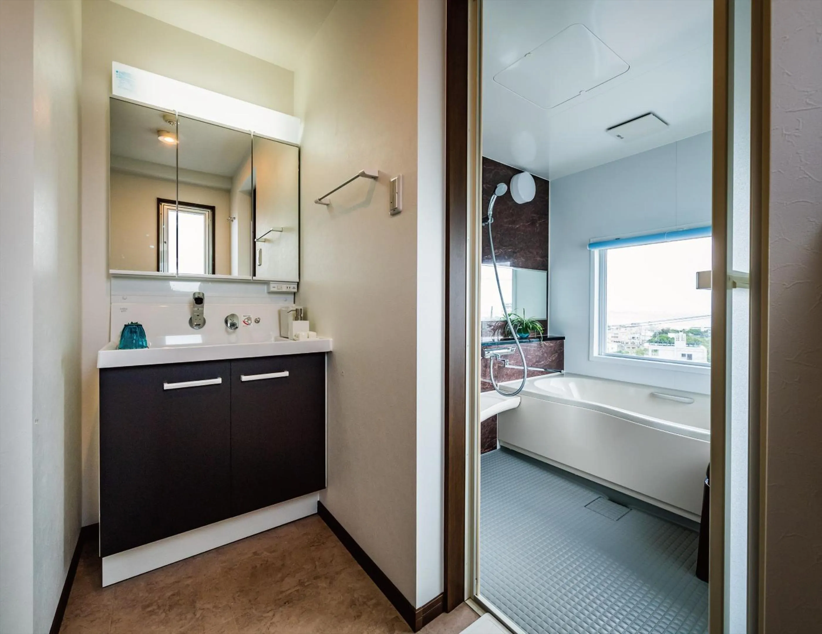 Bathroom, Bed in Zoe Resort The Sunset Village Okinawa Chatan