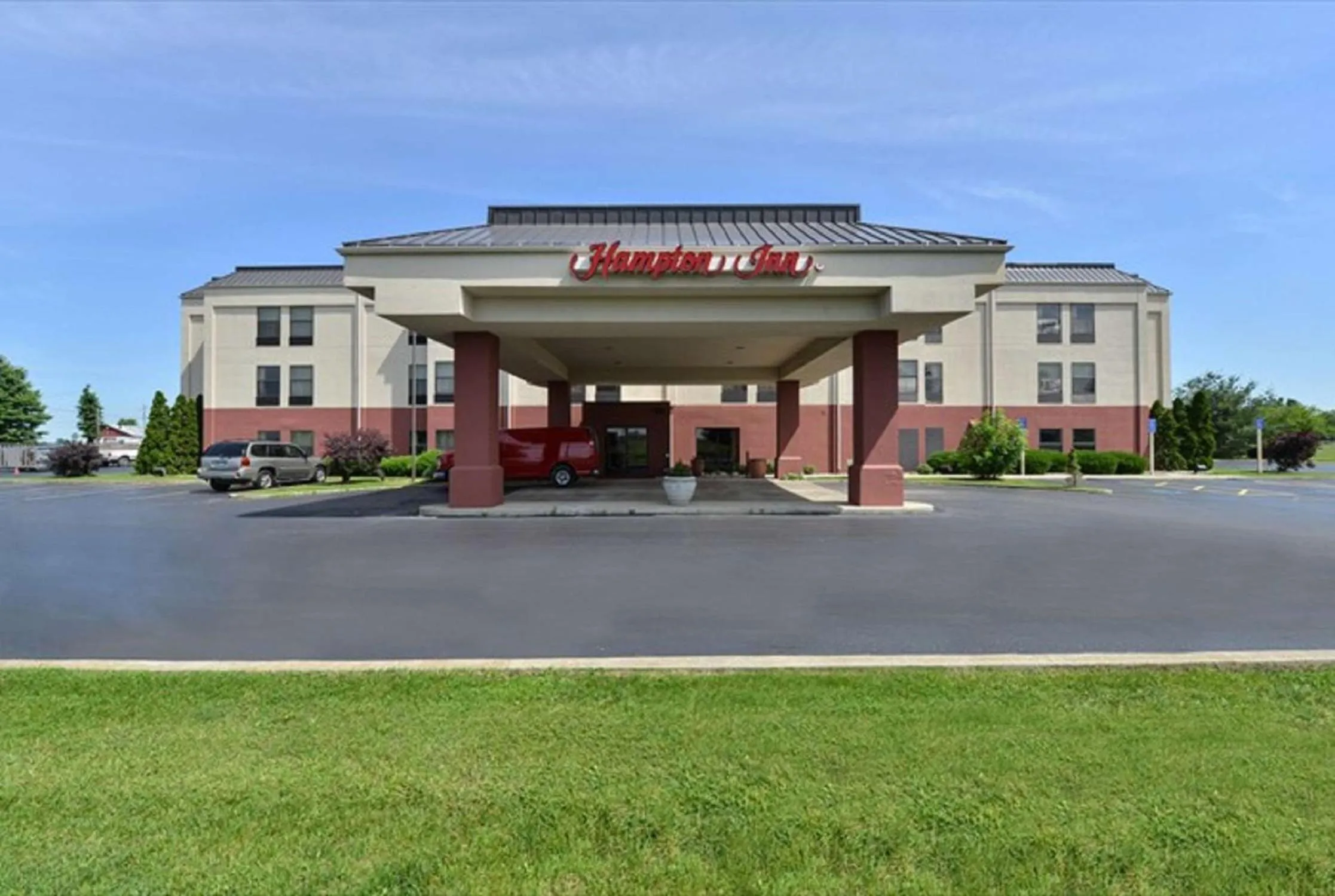 Property building in Hampton Inn Sturgis