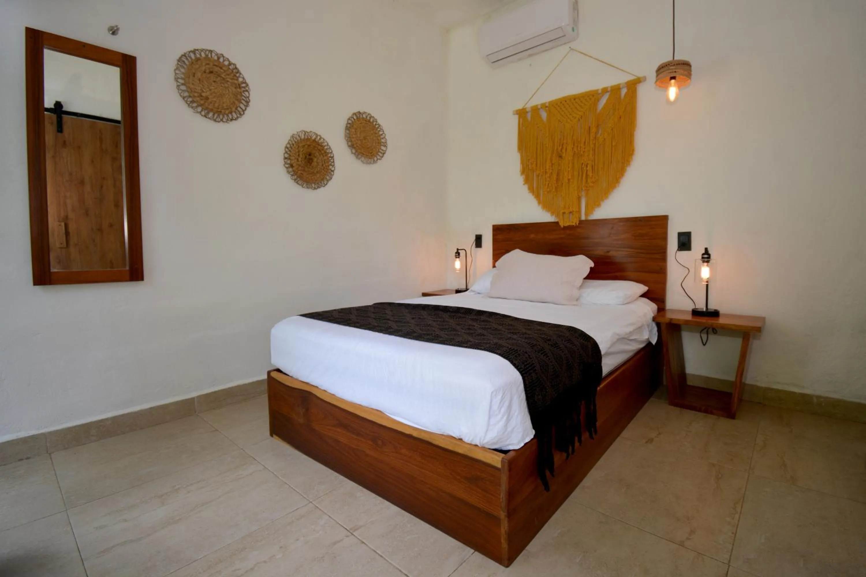 Bed in Casa Delia Hotel Downtown