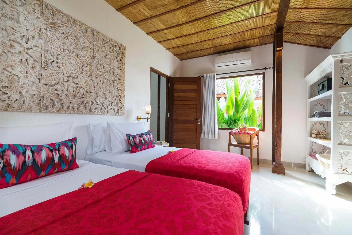 Bed in PinkCoco Gili Air - Constant Surprises & for Cool Adults Only