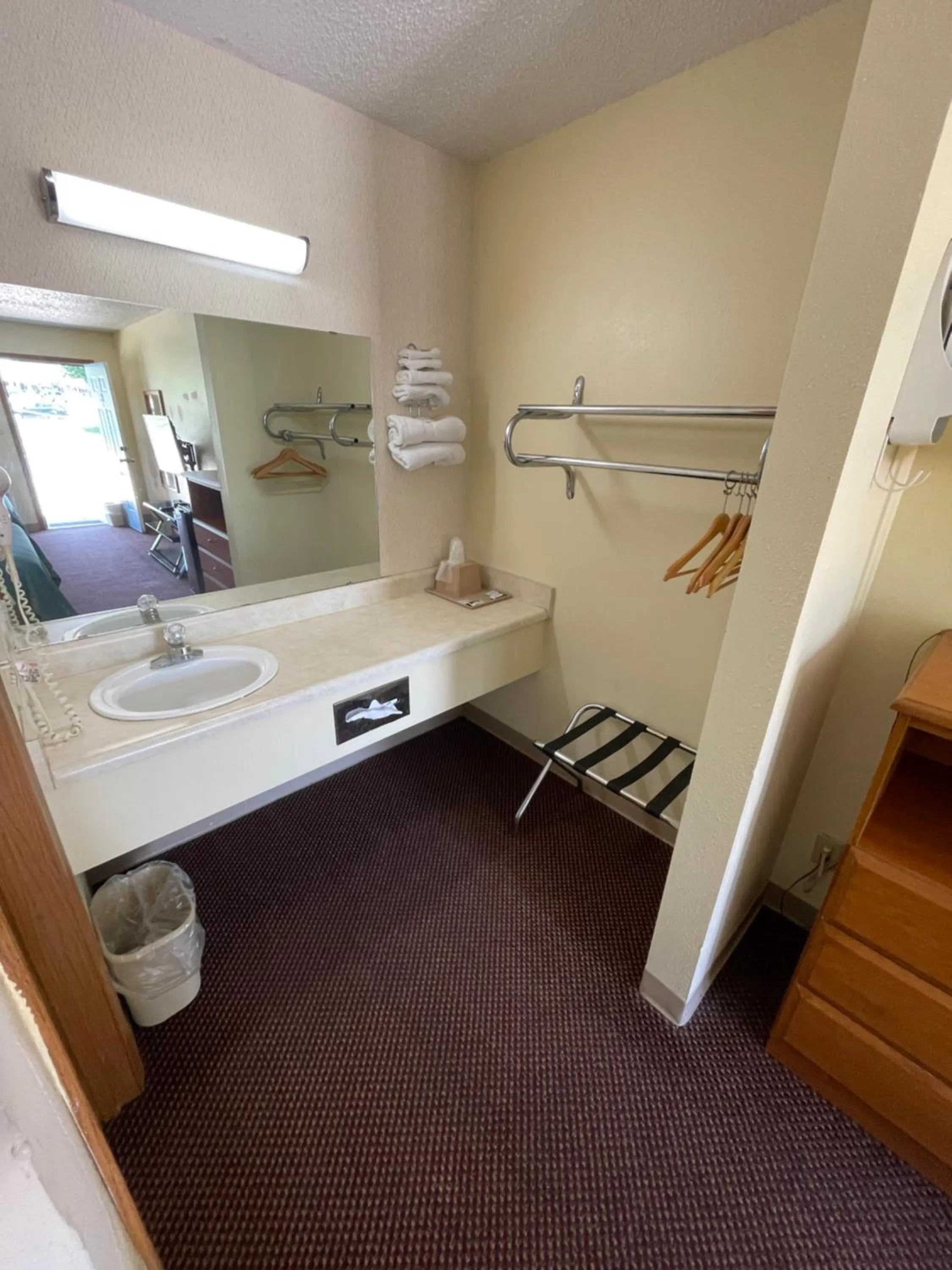 towels in Executive Inn