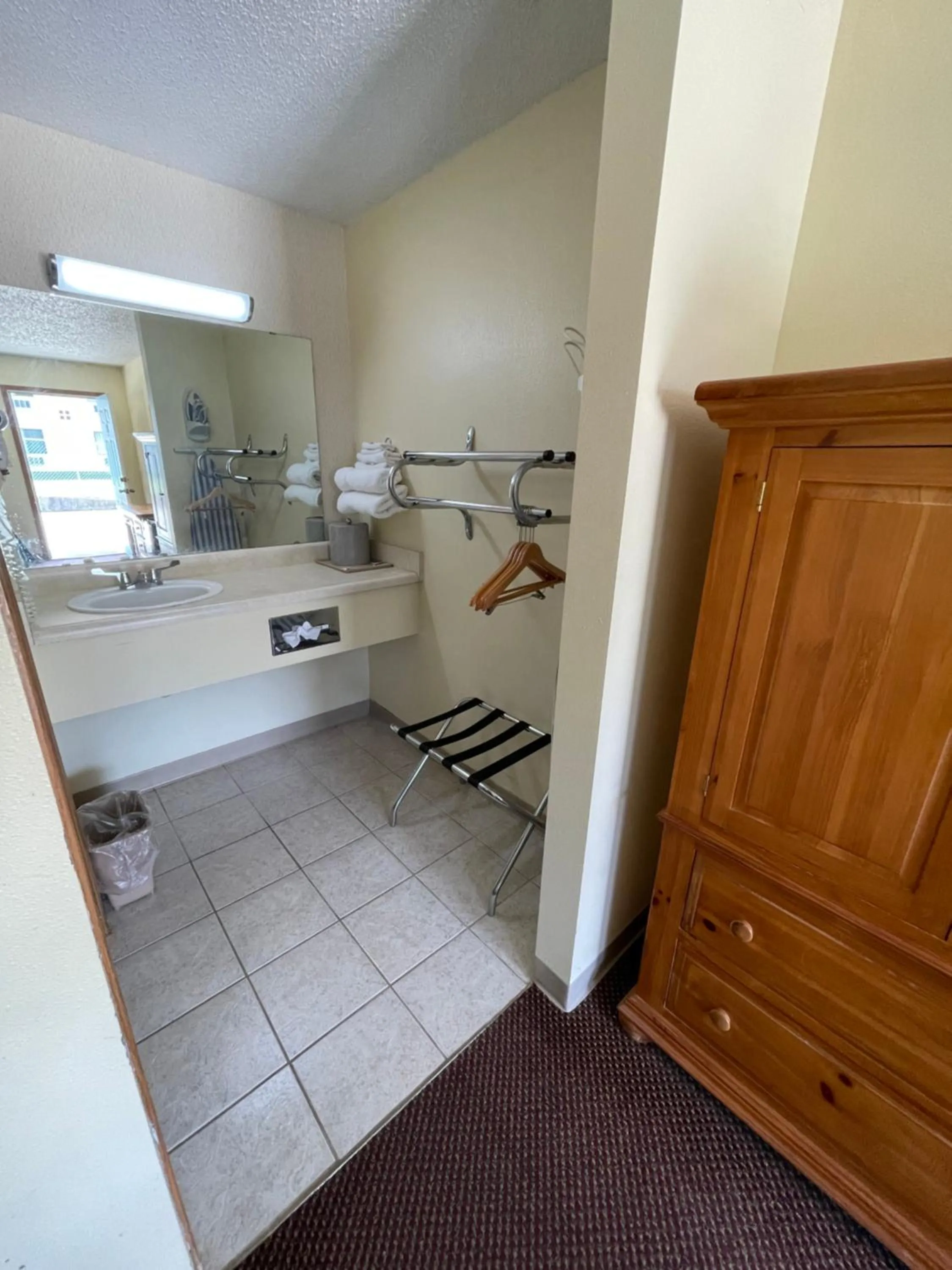 towels in Executive Inn